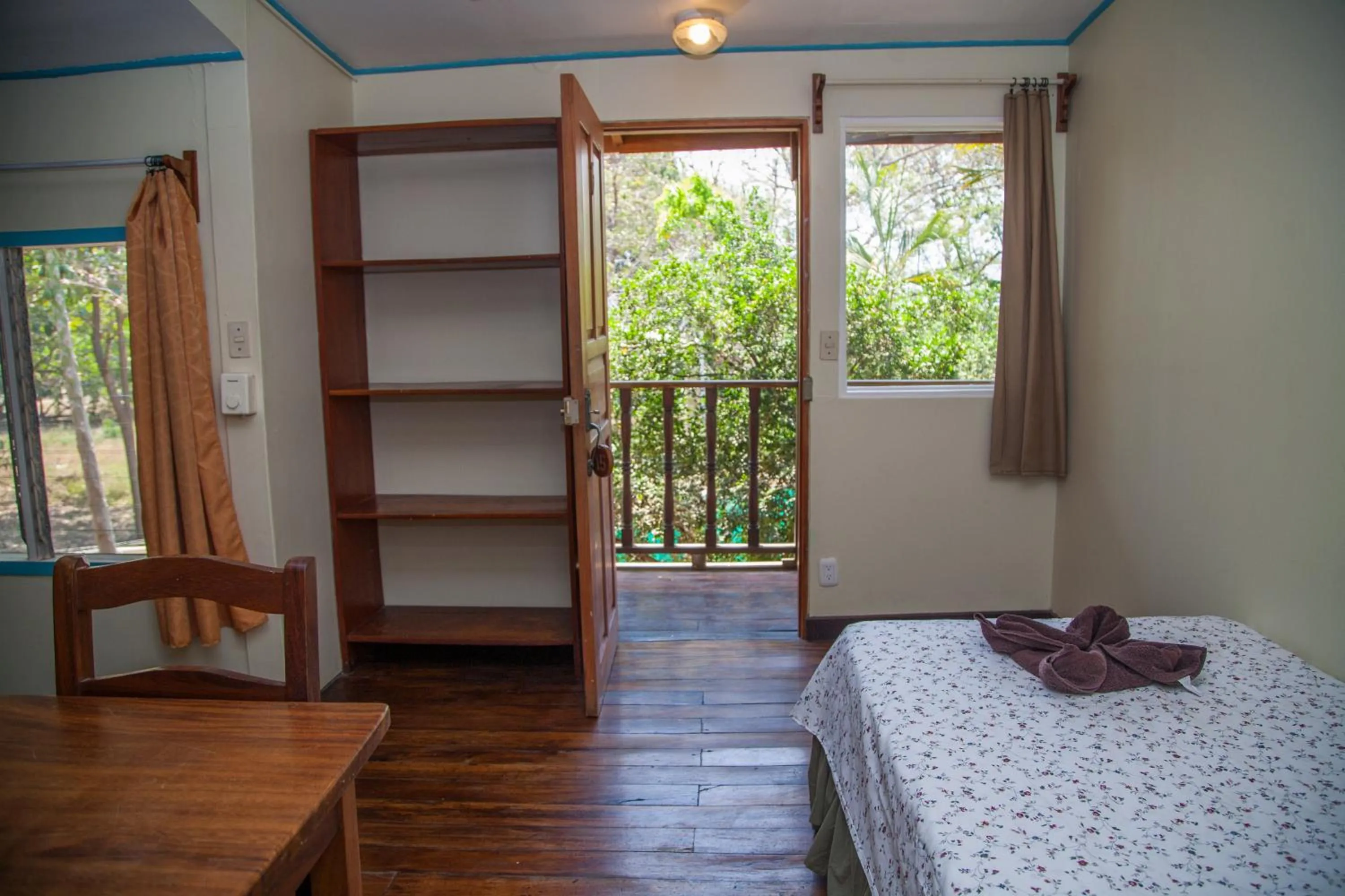 Balcony/Terrace, Bed in Hotel Brasilito