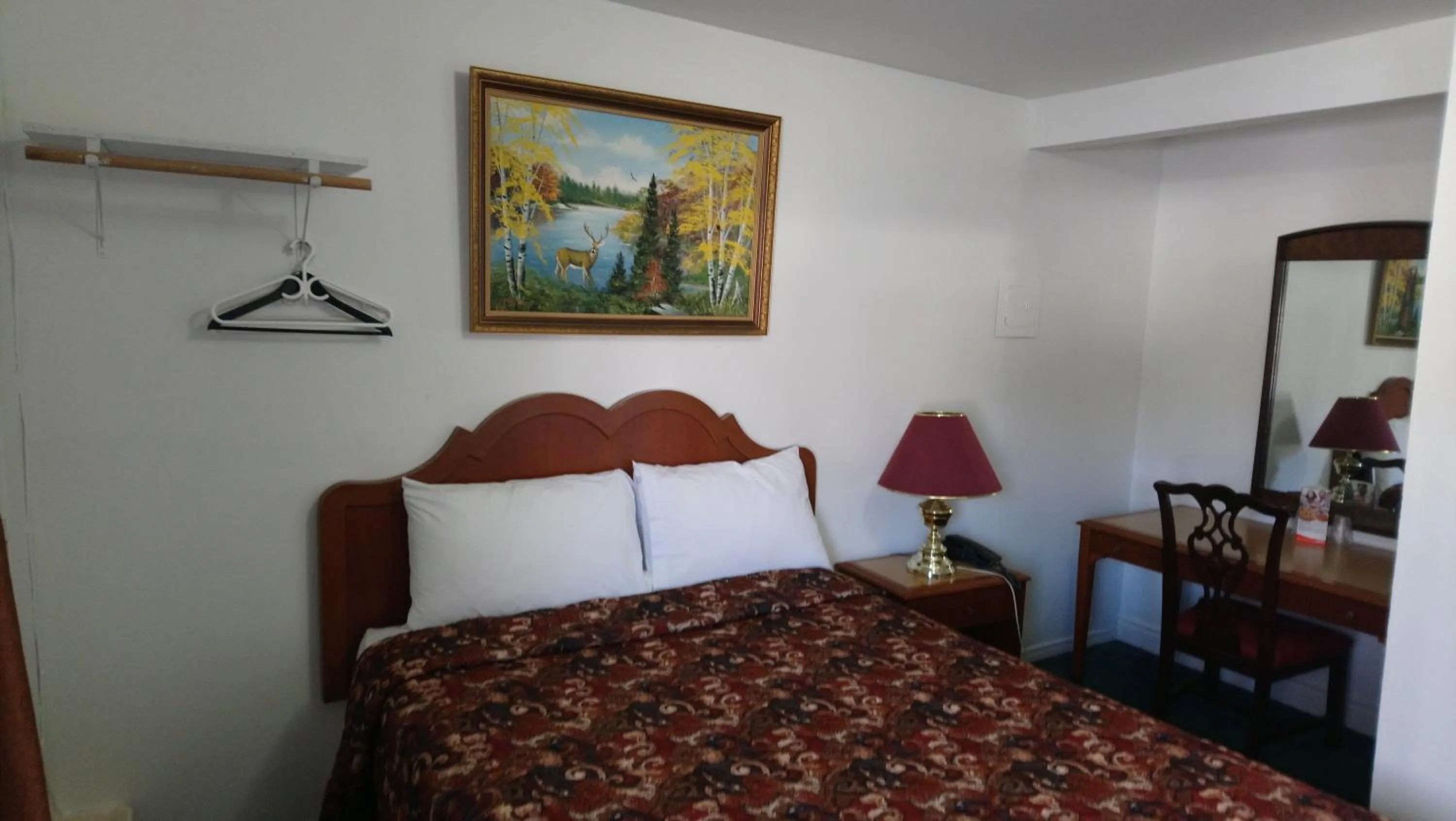 Bed in Relax Inn-Collingwood