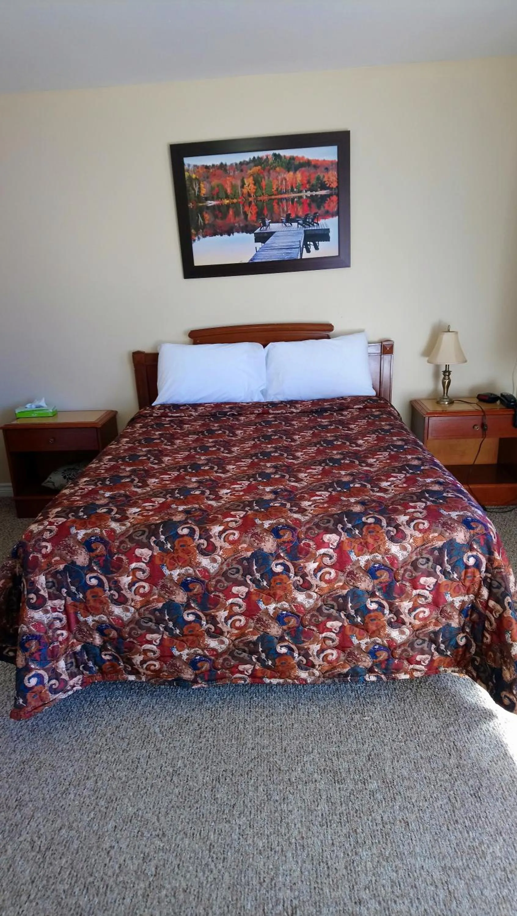 Bed in Relax Inn-Collingwood