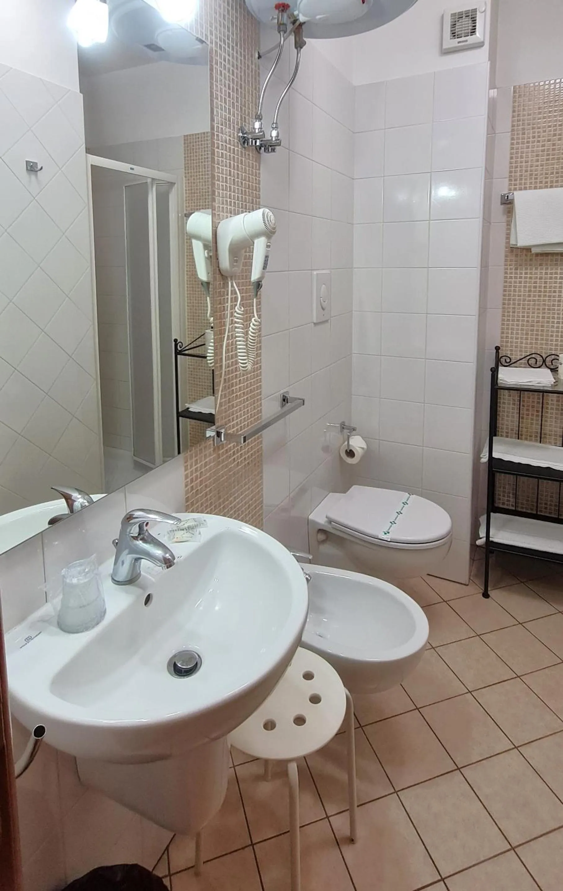 Bathroom in L'ISOLA AeR B&B