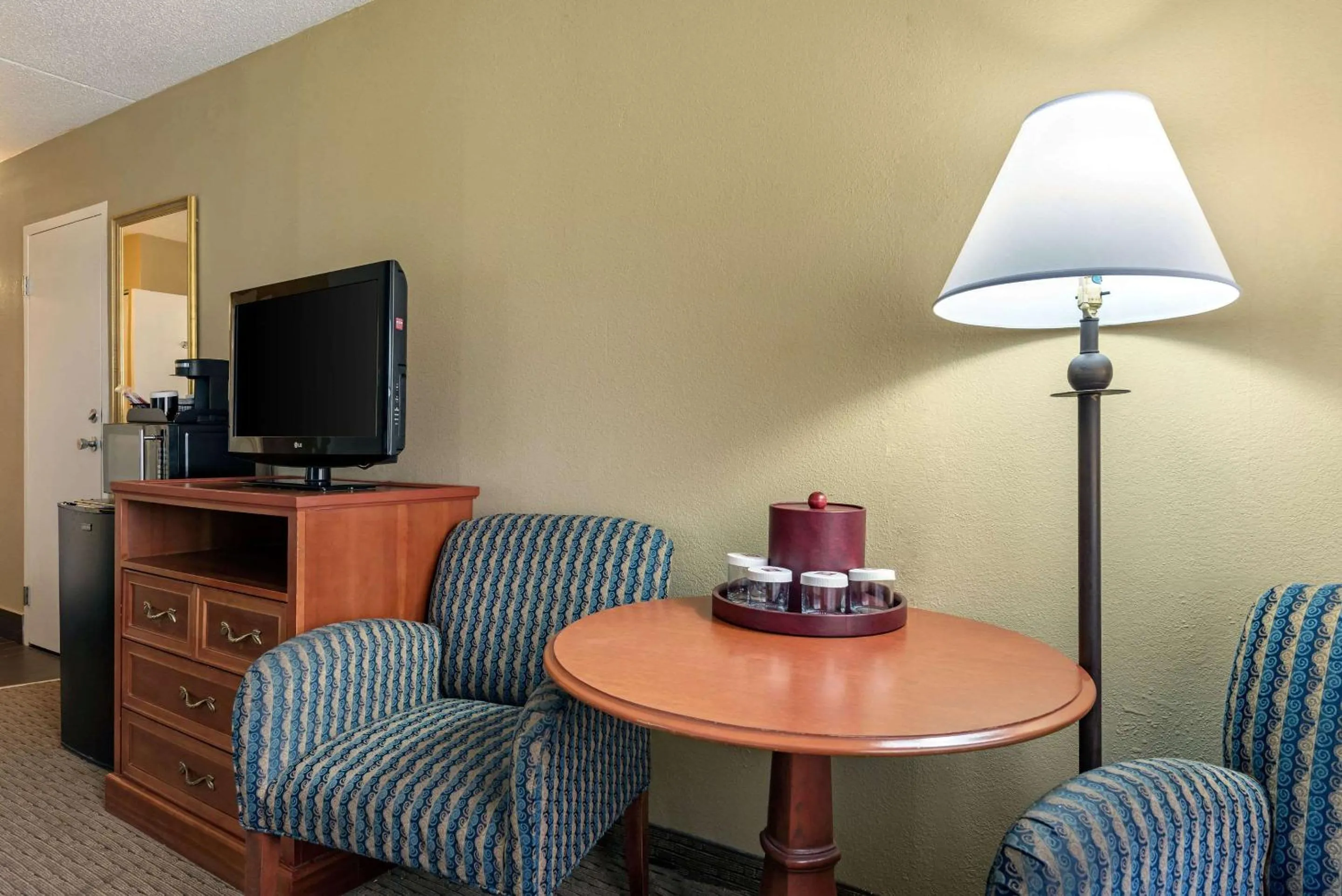 Photo of the whole room in Clarion Hotel Conference Center Lexington North