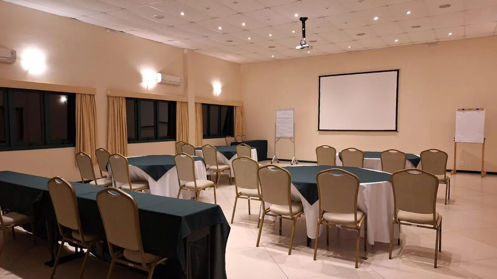 Meeting/conference room in Urikana Boutique Hotel