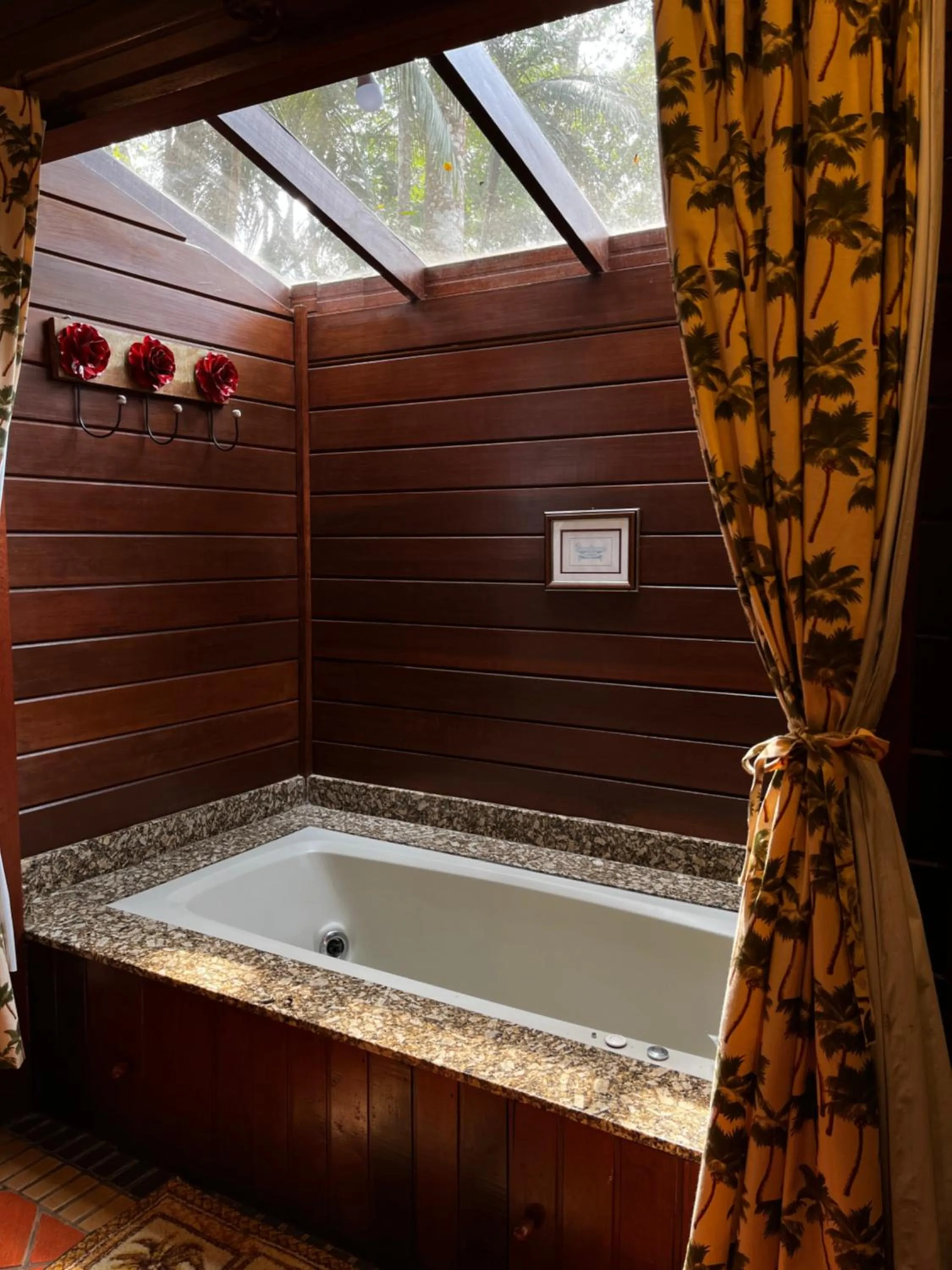 Hot Tub in Urikana Boutique Hotel