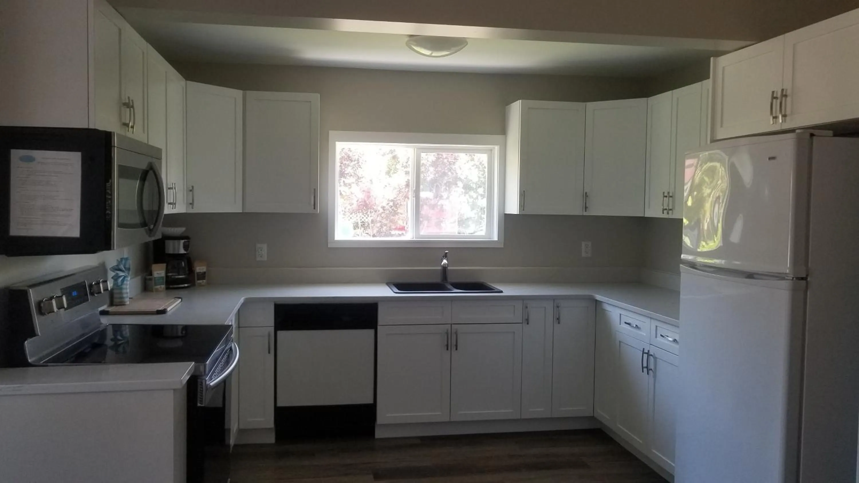 Kitchen or kitchenette in Sandy Beach Suites