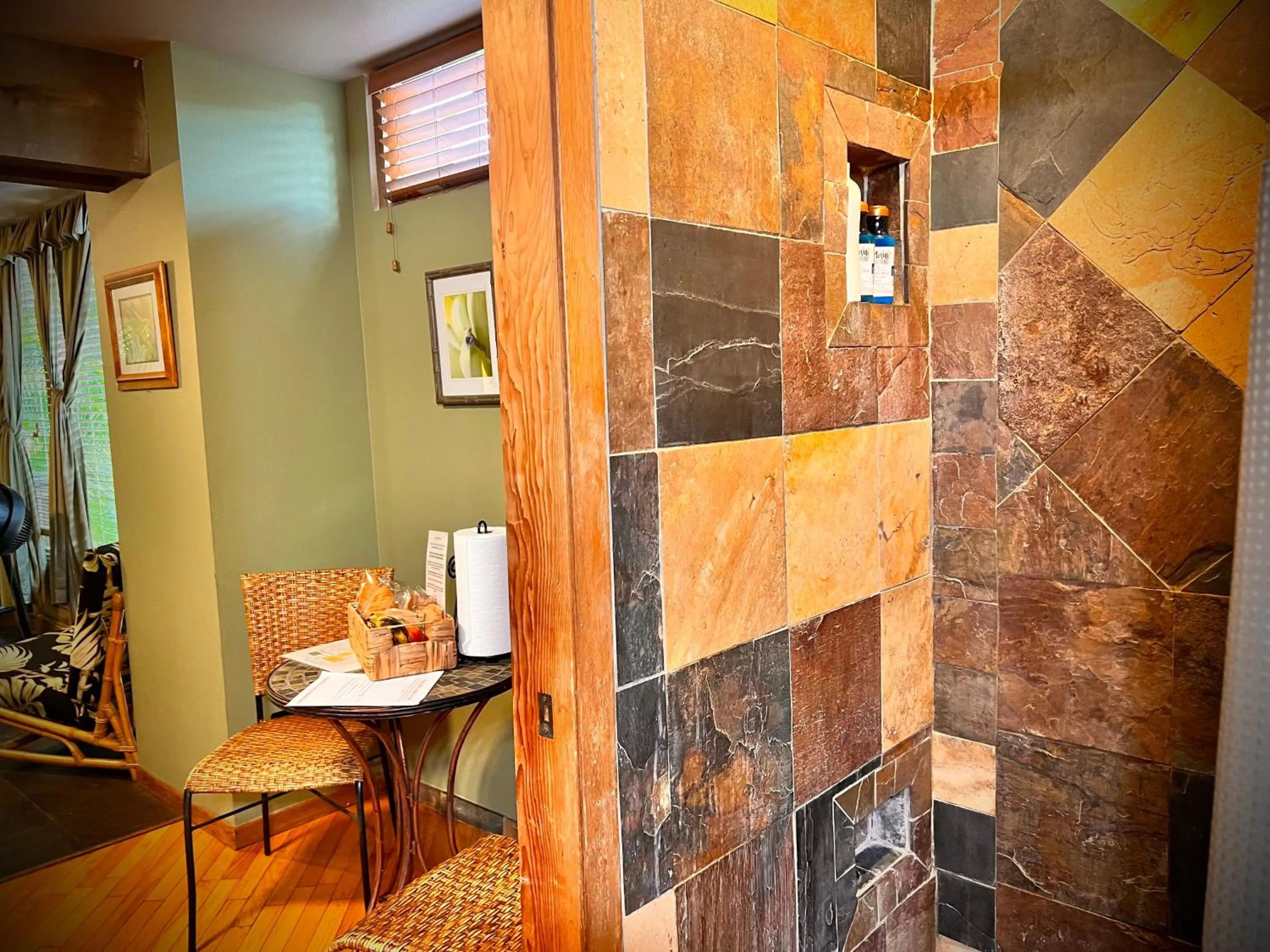 Maui What a Wonderful World Bed & Breakfast