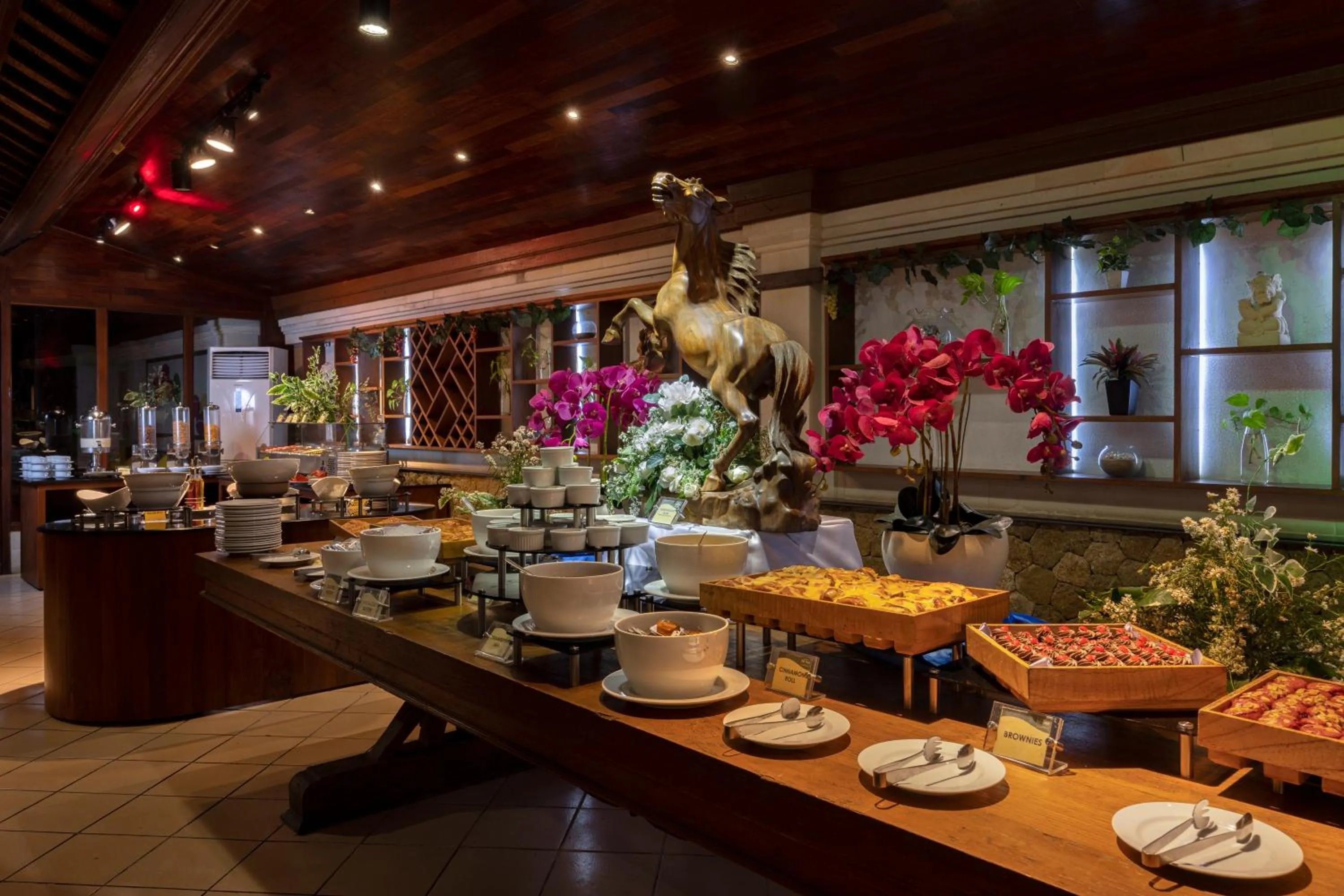 Restaurant/places to eat in Bali Tropic Resort & Spa - CHSE Certified