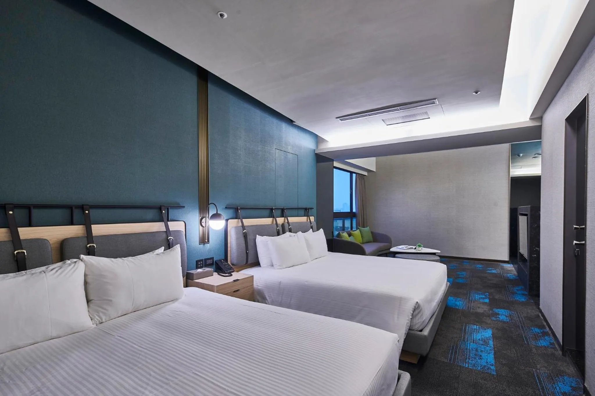 Photo of the whole room, Bed in Kung Shang Design Hotel