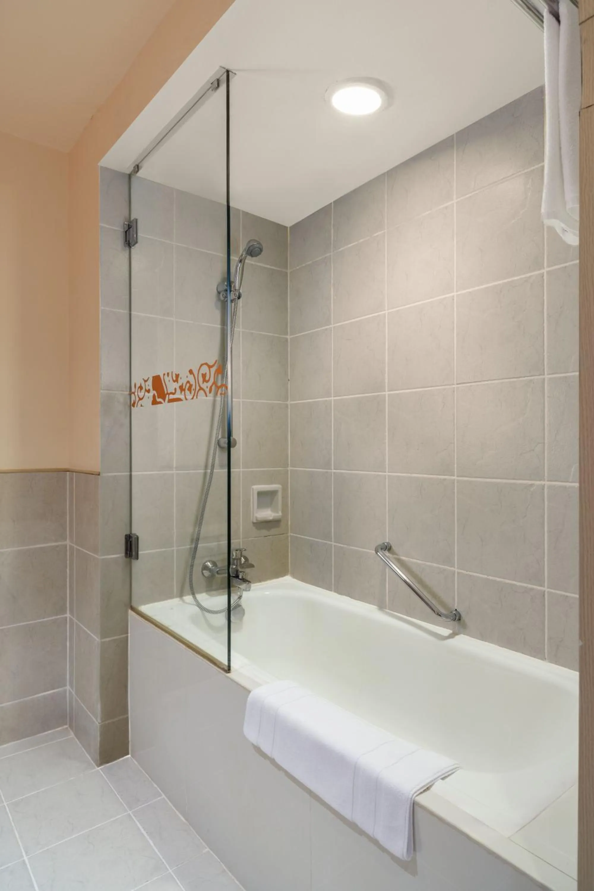 Shower in Homm Laguna Bintan