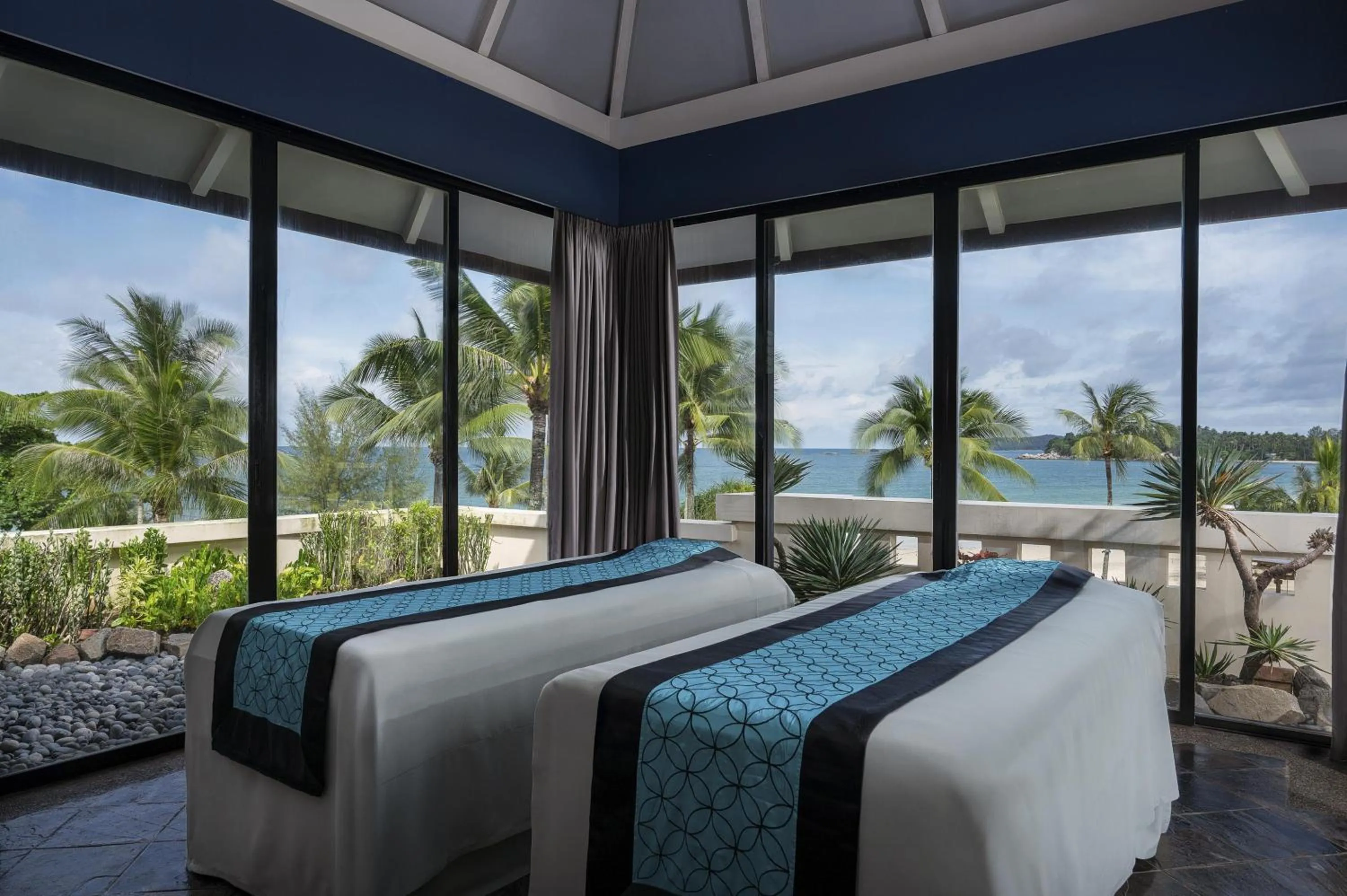 Property building, Bed in Homm Laguna Bintan