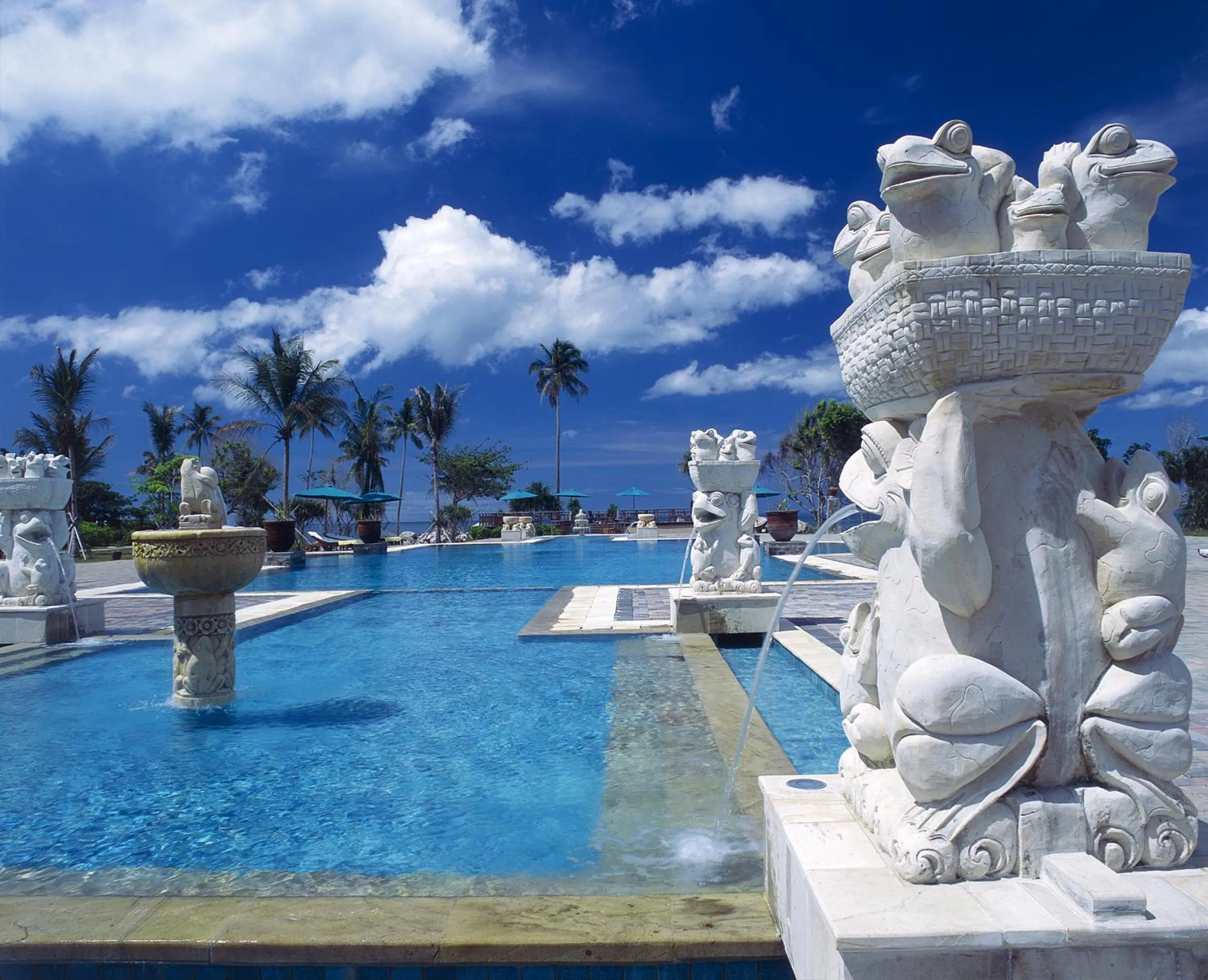 Swimming pool in Homm Laguna Bintan