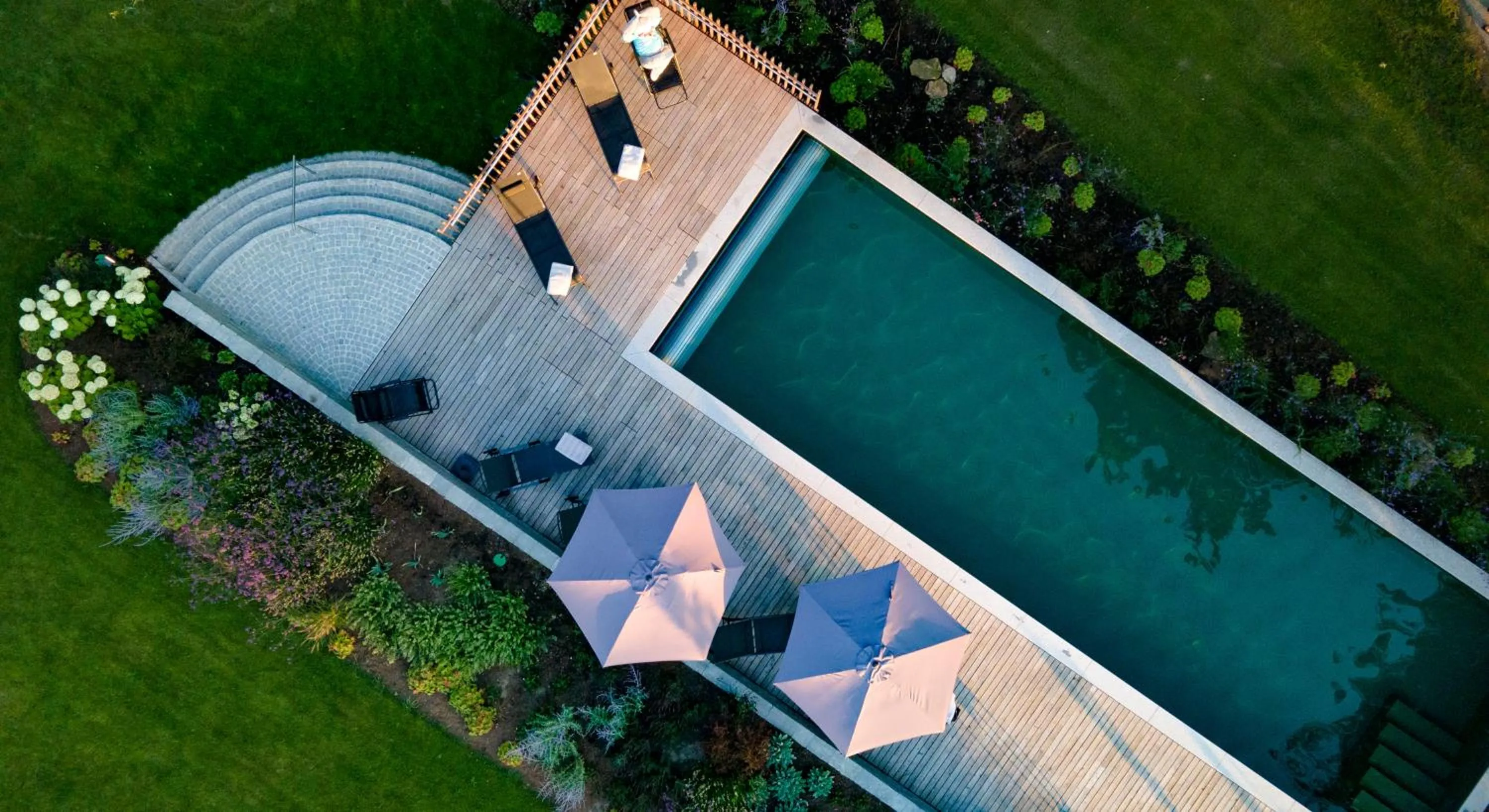 Swimming pool in Hotel Quellenhof