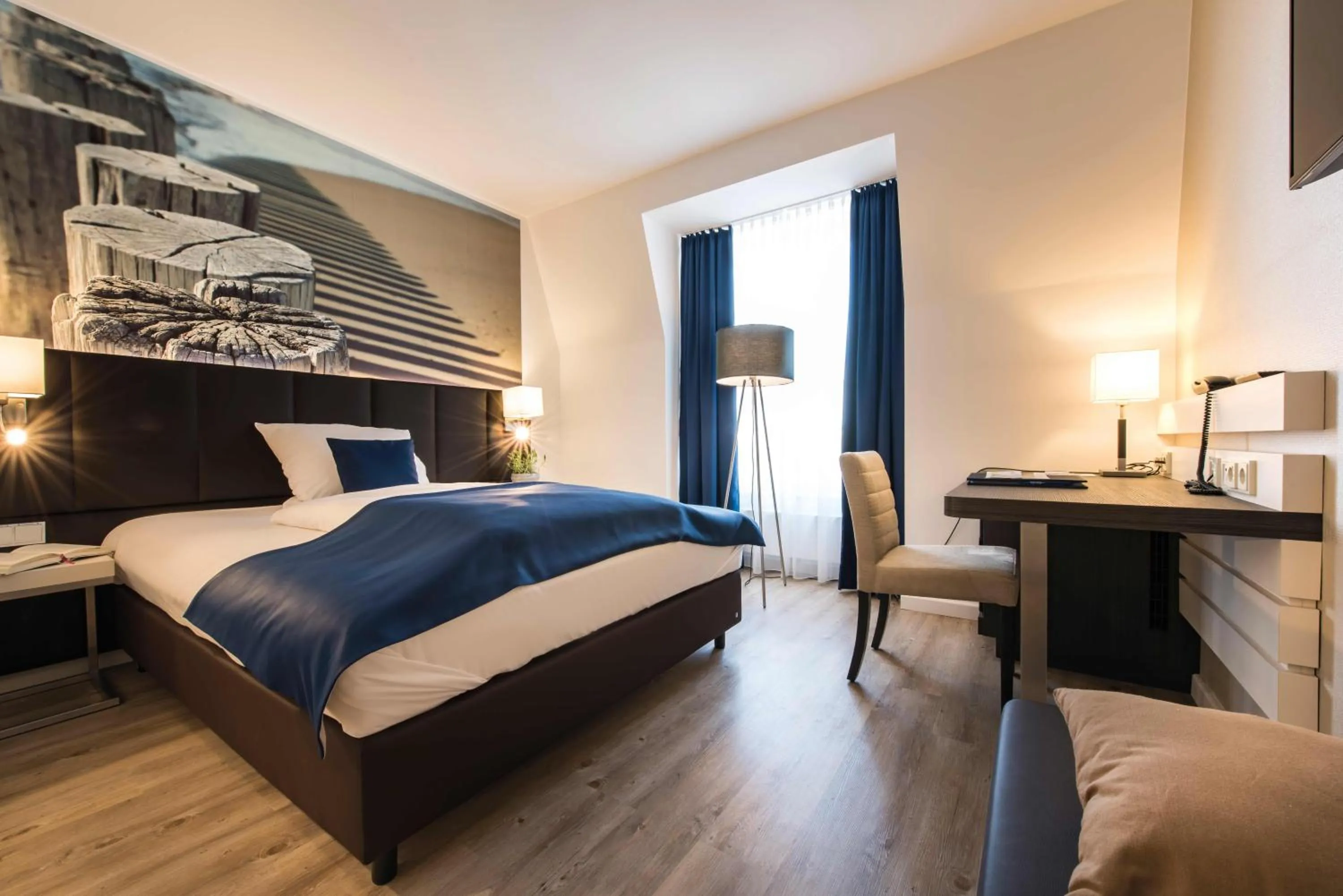 Restaurant/places to eat, Bed in Hotel Novum