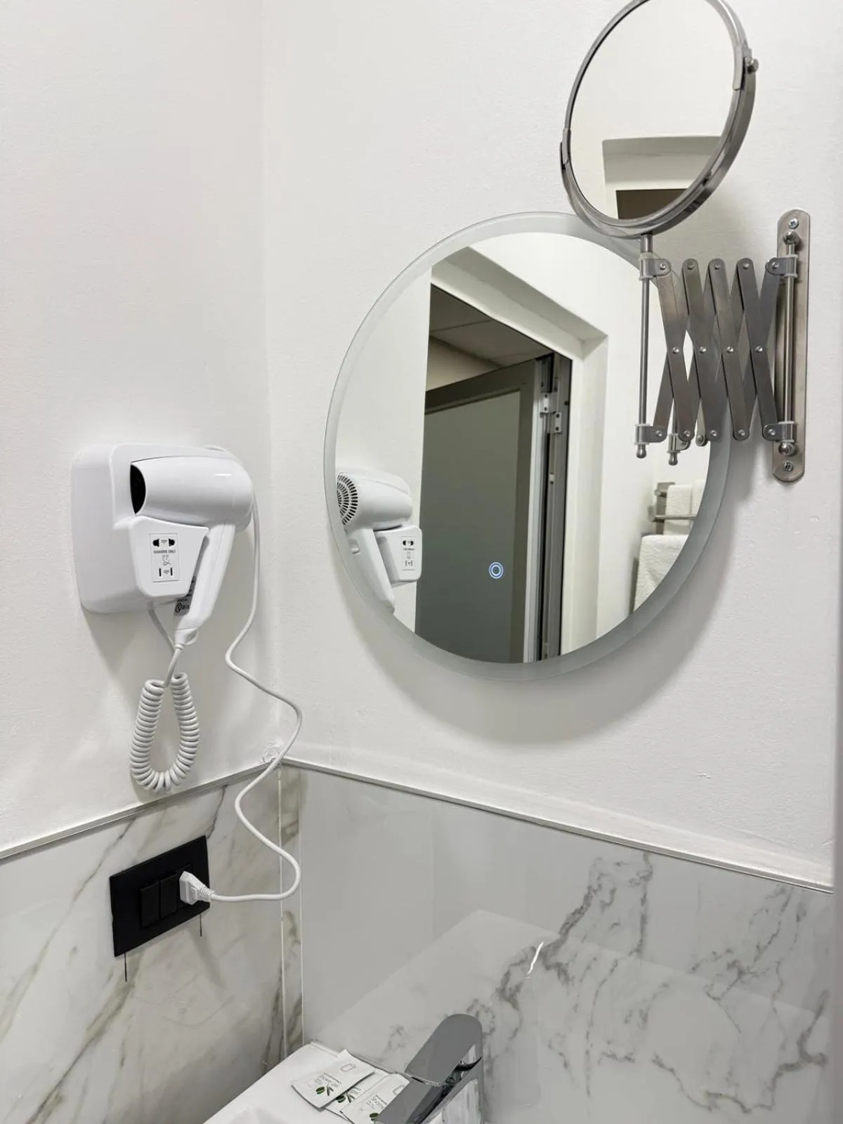 hair dryier in Hotel Esperia