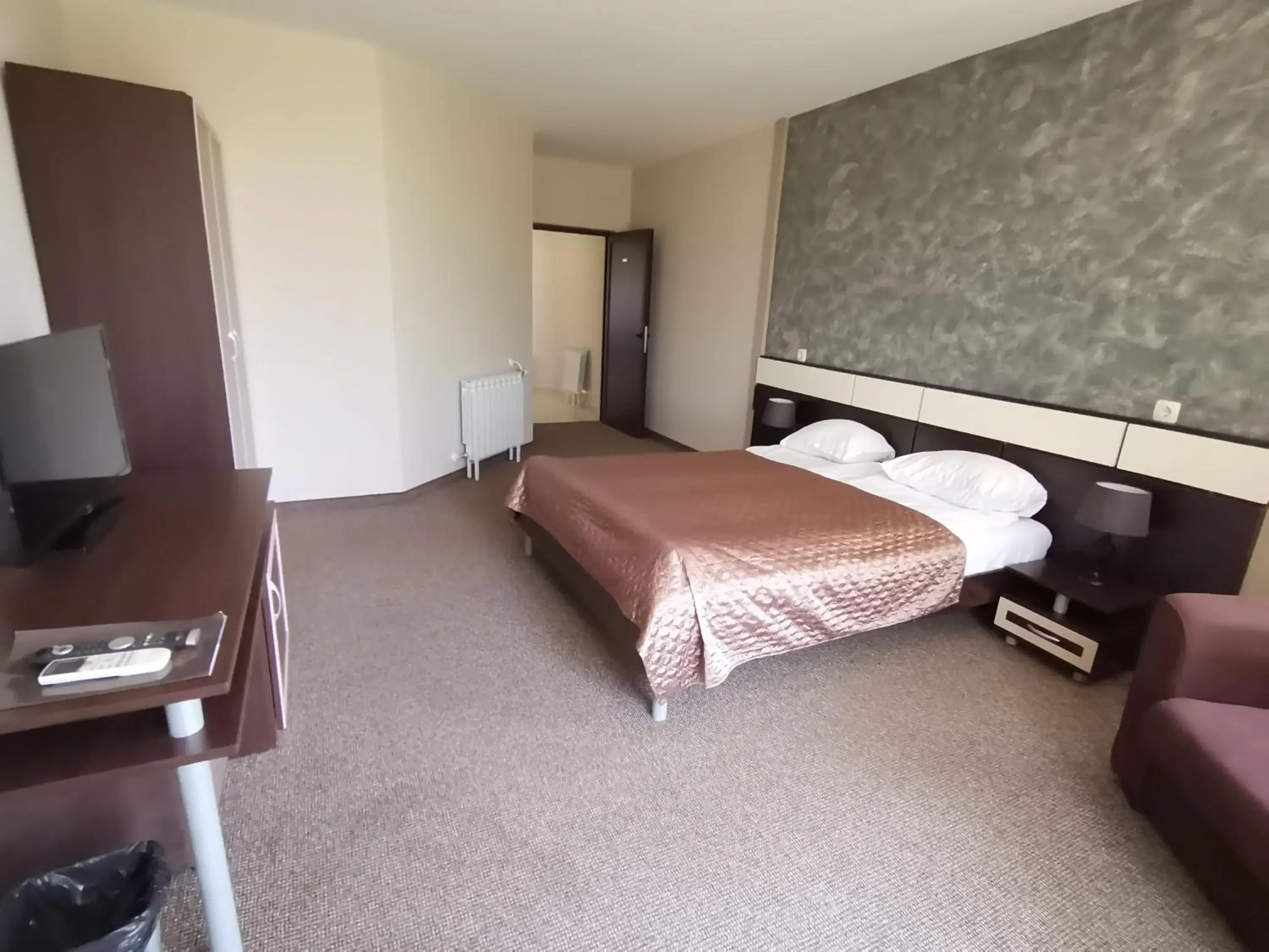 Standard Double or Twin Room with No balcony in Park Hotel Arbanassi Standard Double or Twin Room with No balcony in Park Hotel Arbanassi