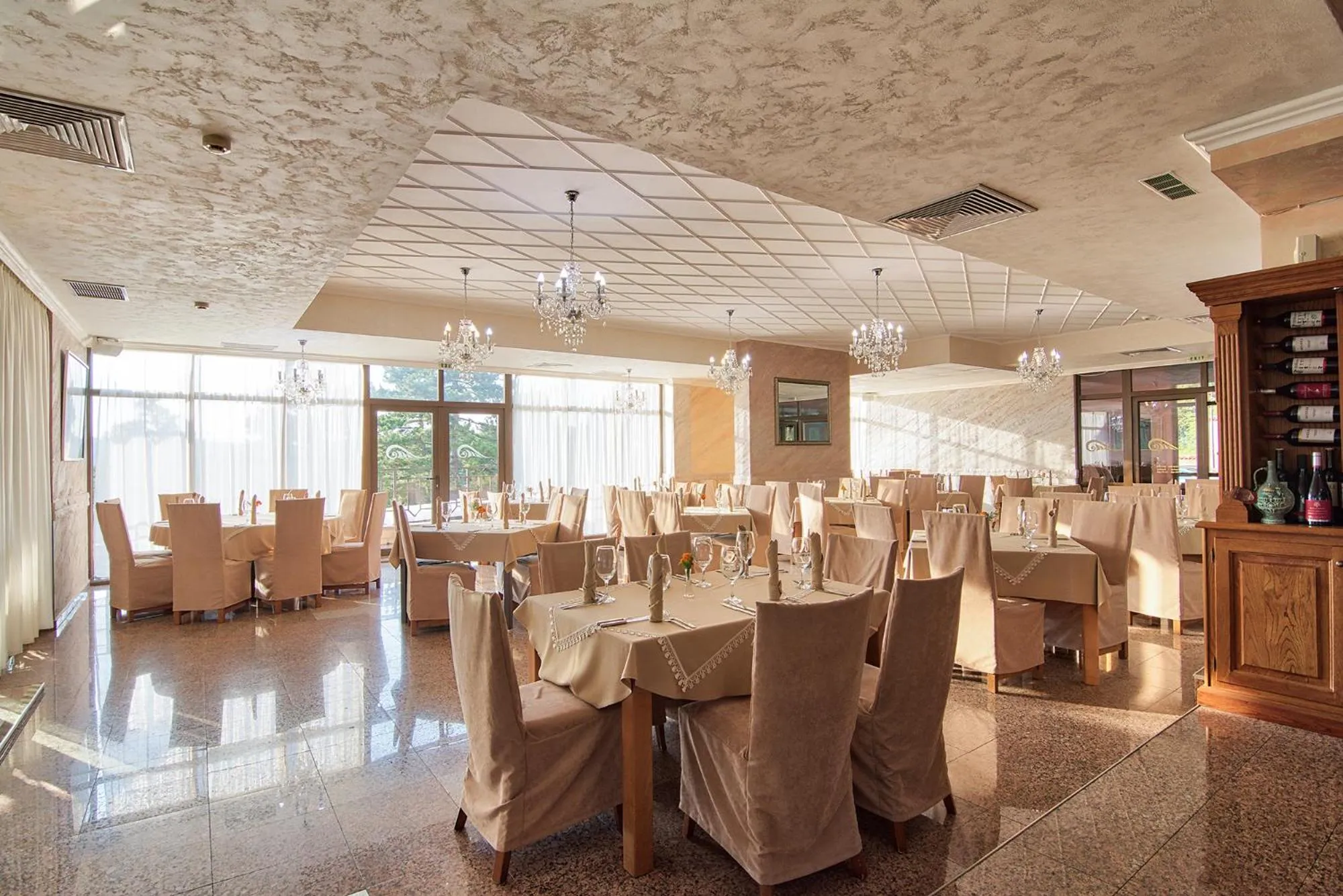 Restaurant/places to eat in Park Hotel Arbanassi