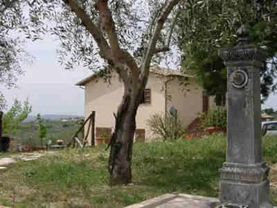 Facade/entrance in Cardinal Girolamo