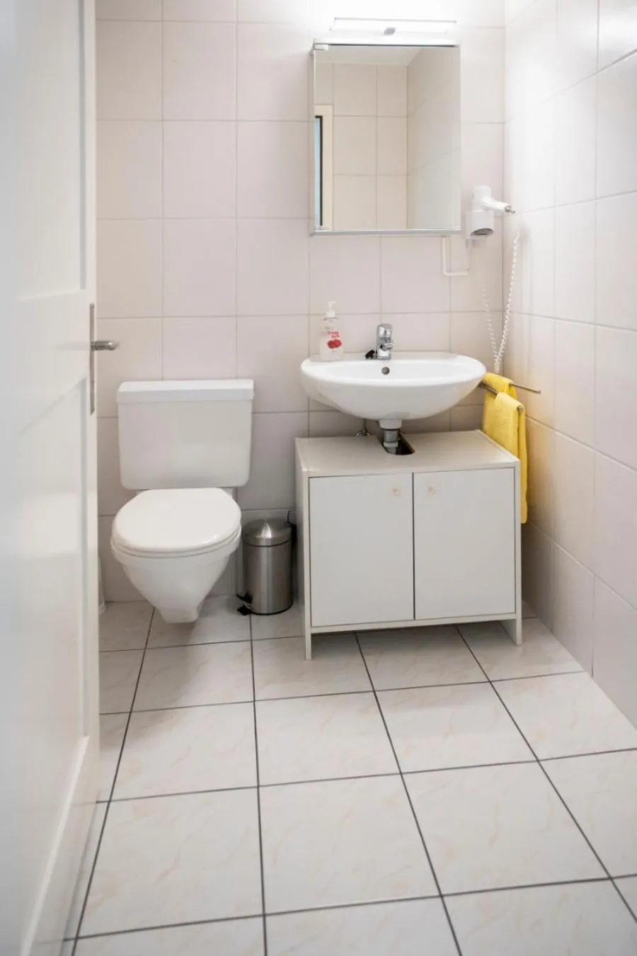 Toilet in Hotel Rotes Kreuz