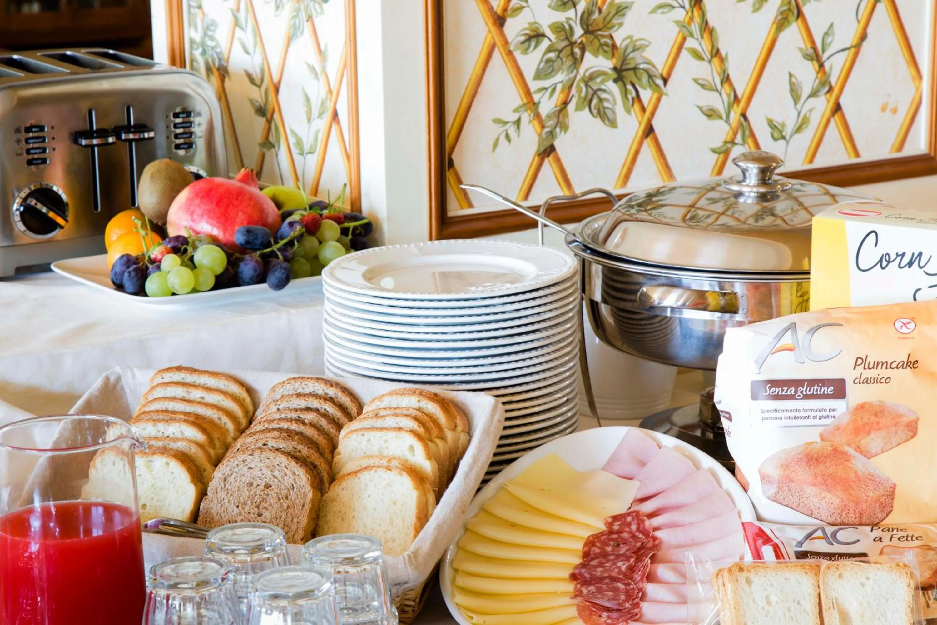 Breakfast in Hotel Tuder