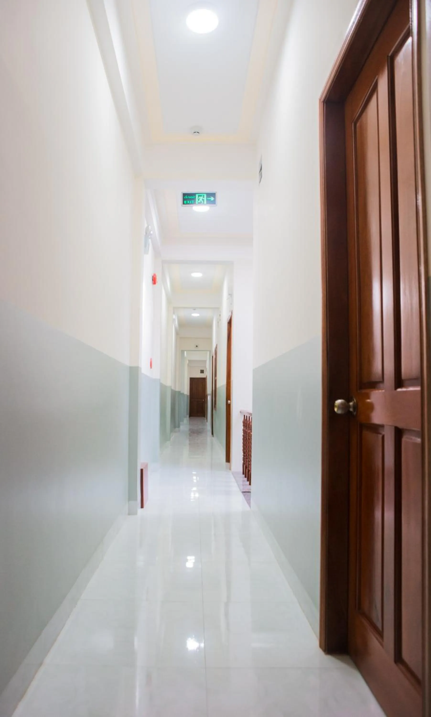 Triệu Hoàng Hotel