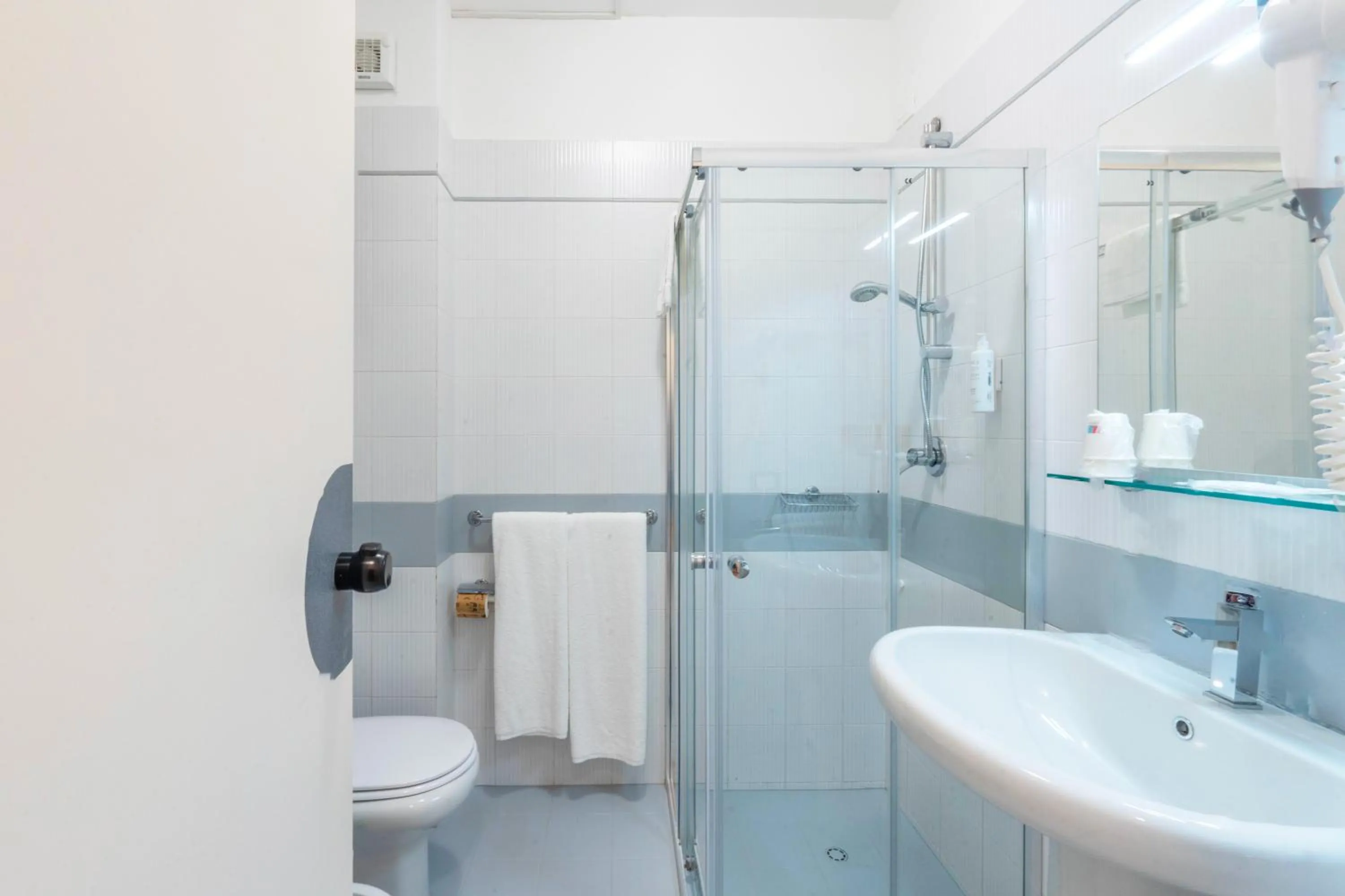 Shower in Hotel Santa Lucia