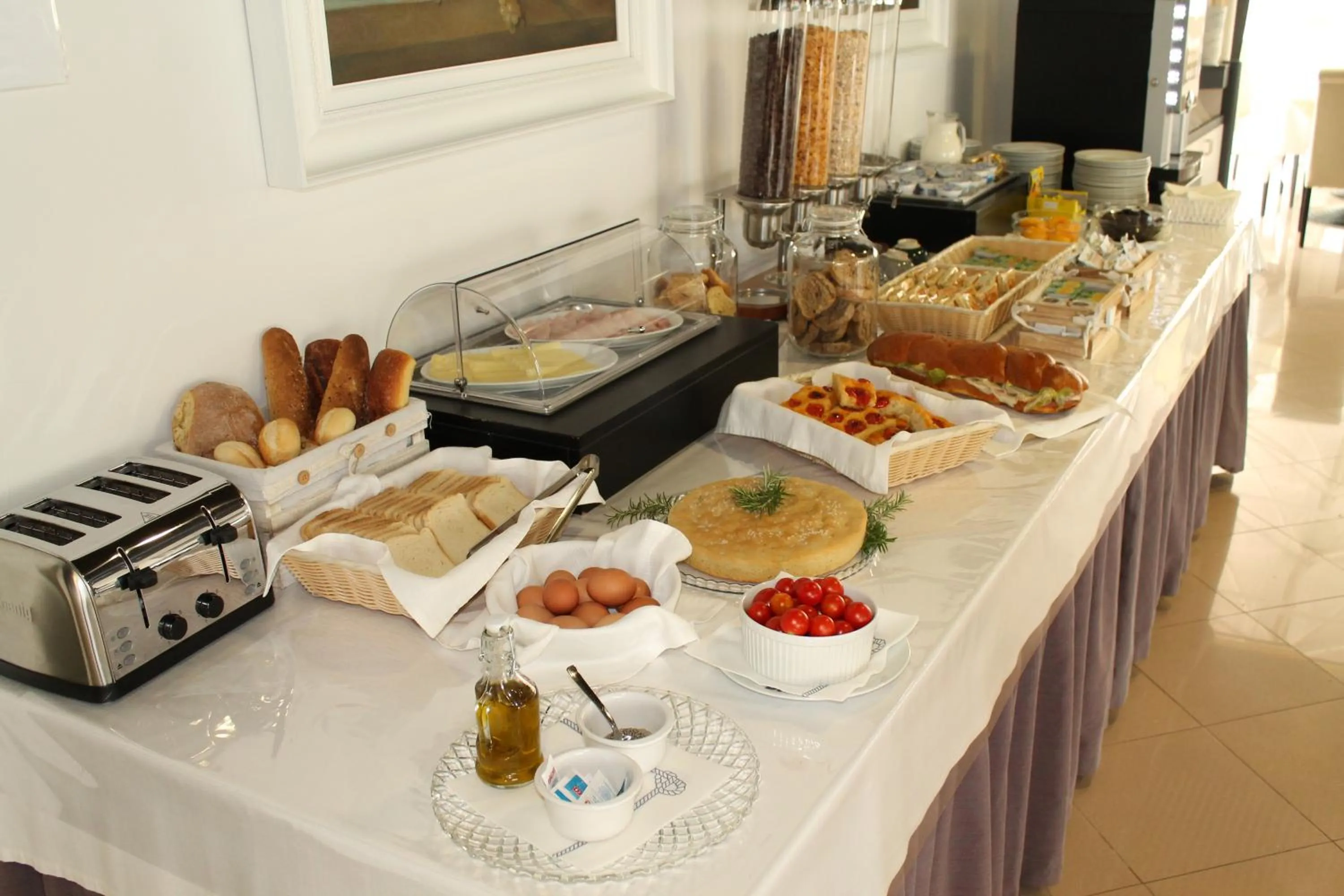 Continental breakfast in Hotel Santa Lucia
