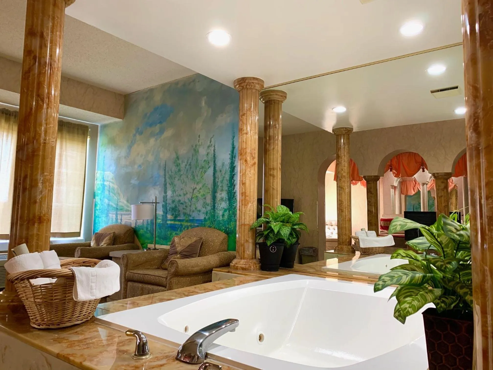 Hot Tub in Don Q Inn