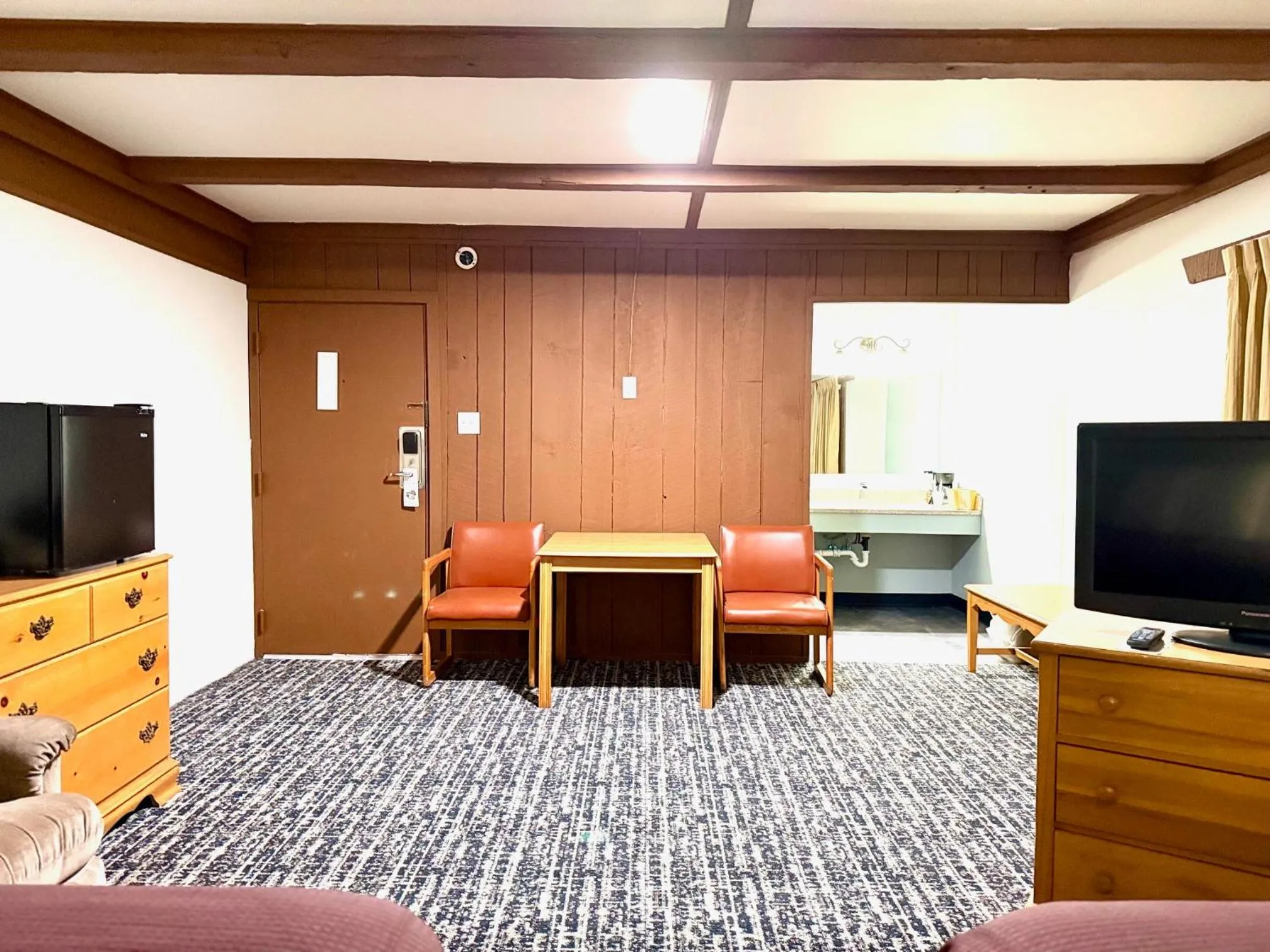 TV and multimedia in Don Q Inn