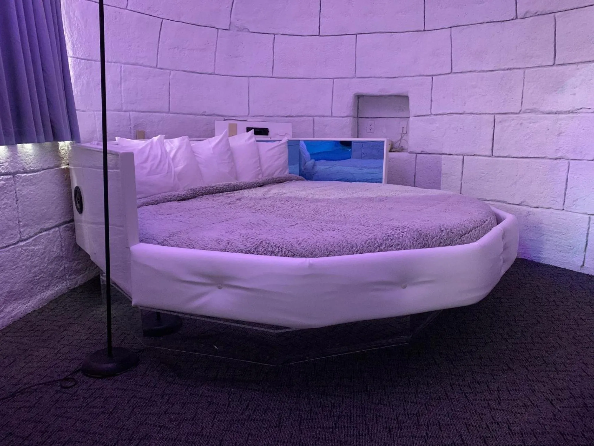 Bedroom, Bed in Don Q Inn