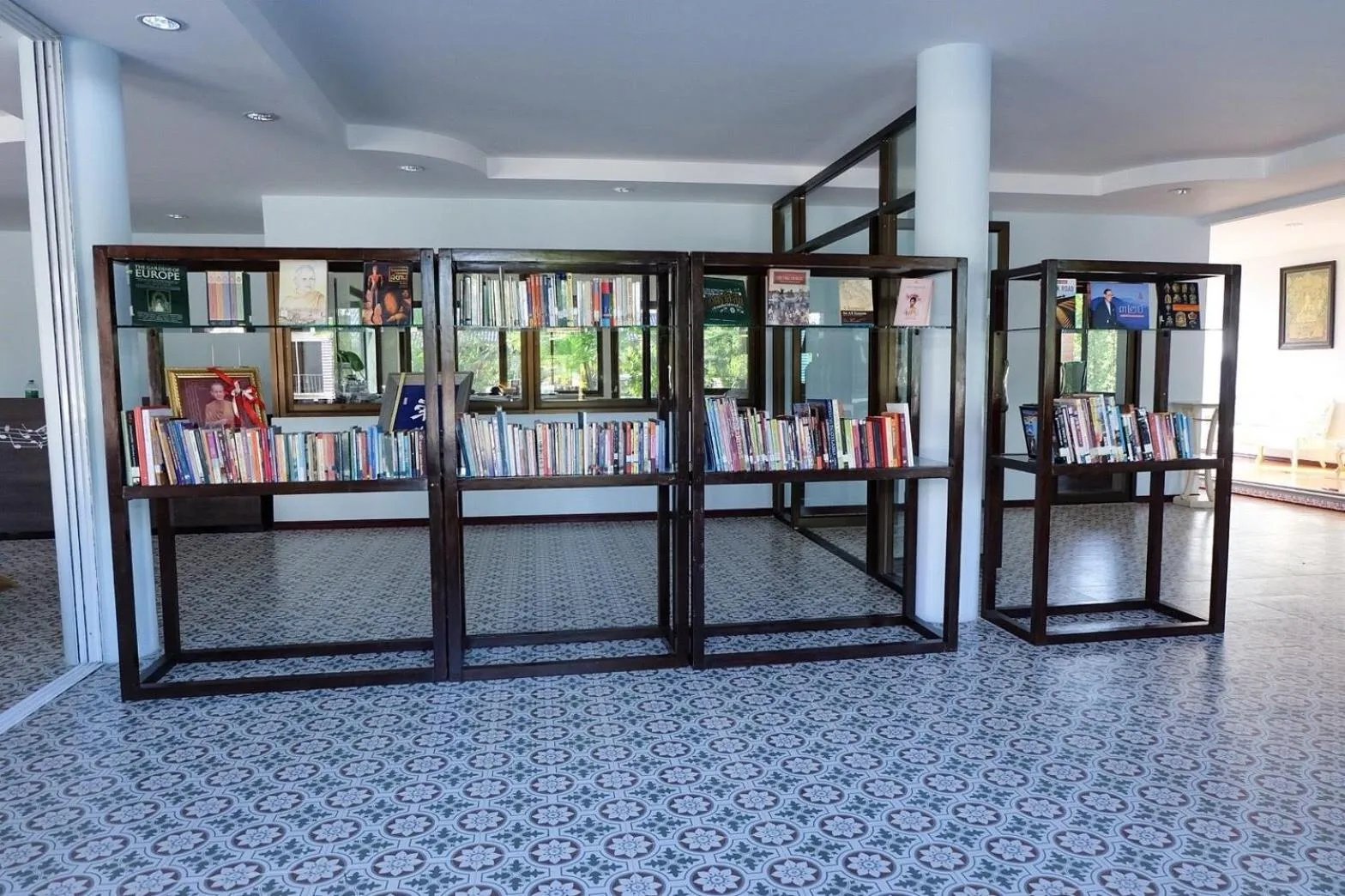 Library in Menam Resort
