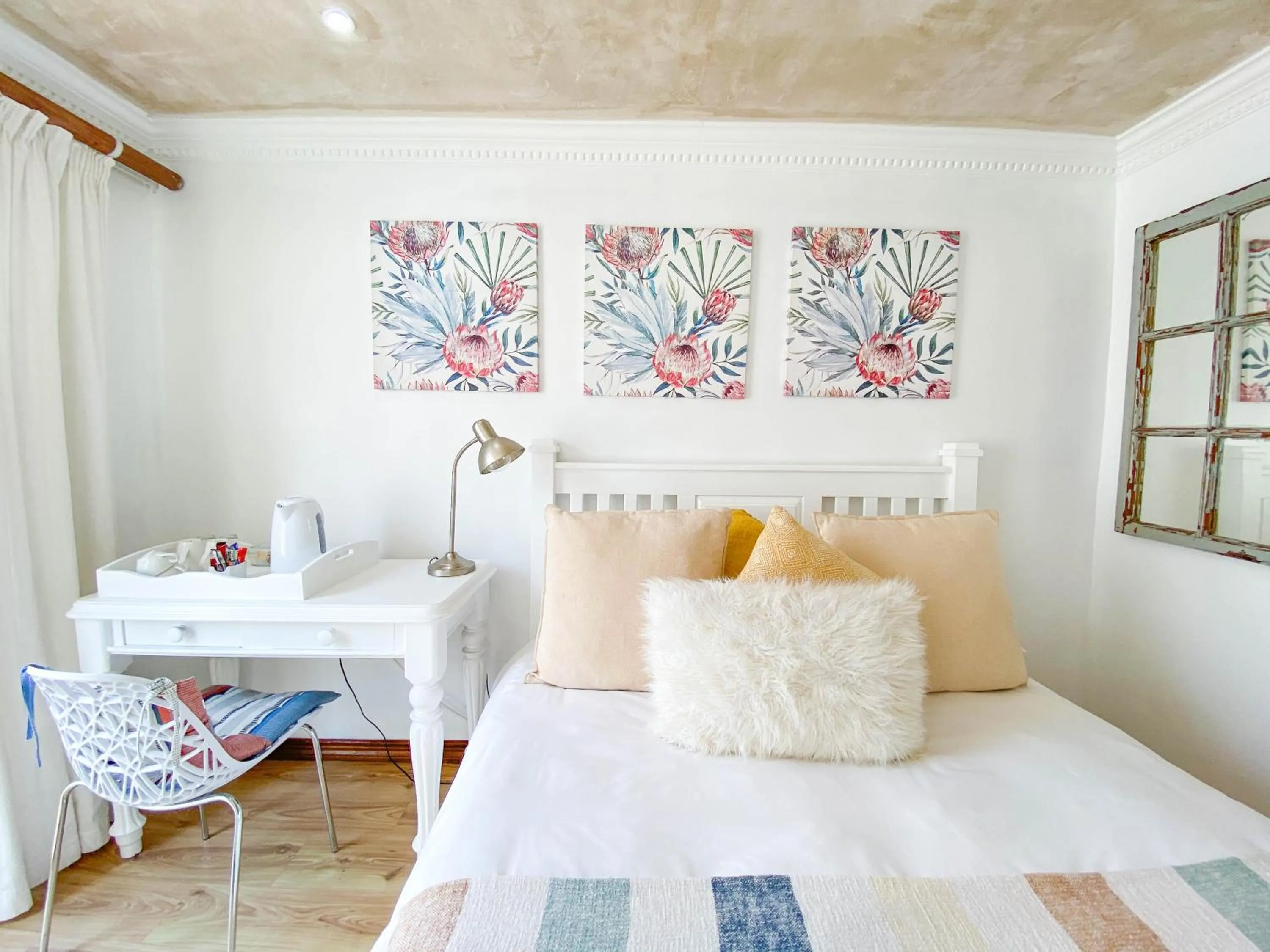 Bed in TCS on Lynnwood Guesthouse