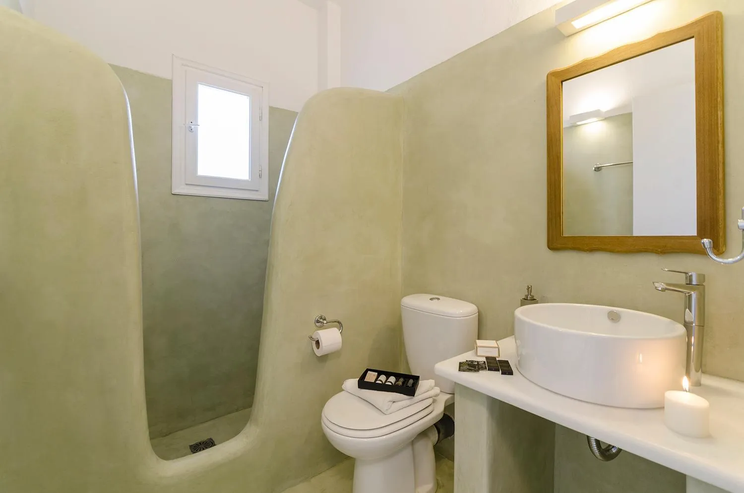 Shower in Anixis Studios Aliki Paros