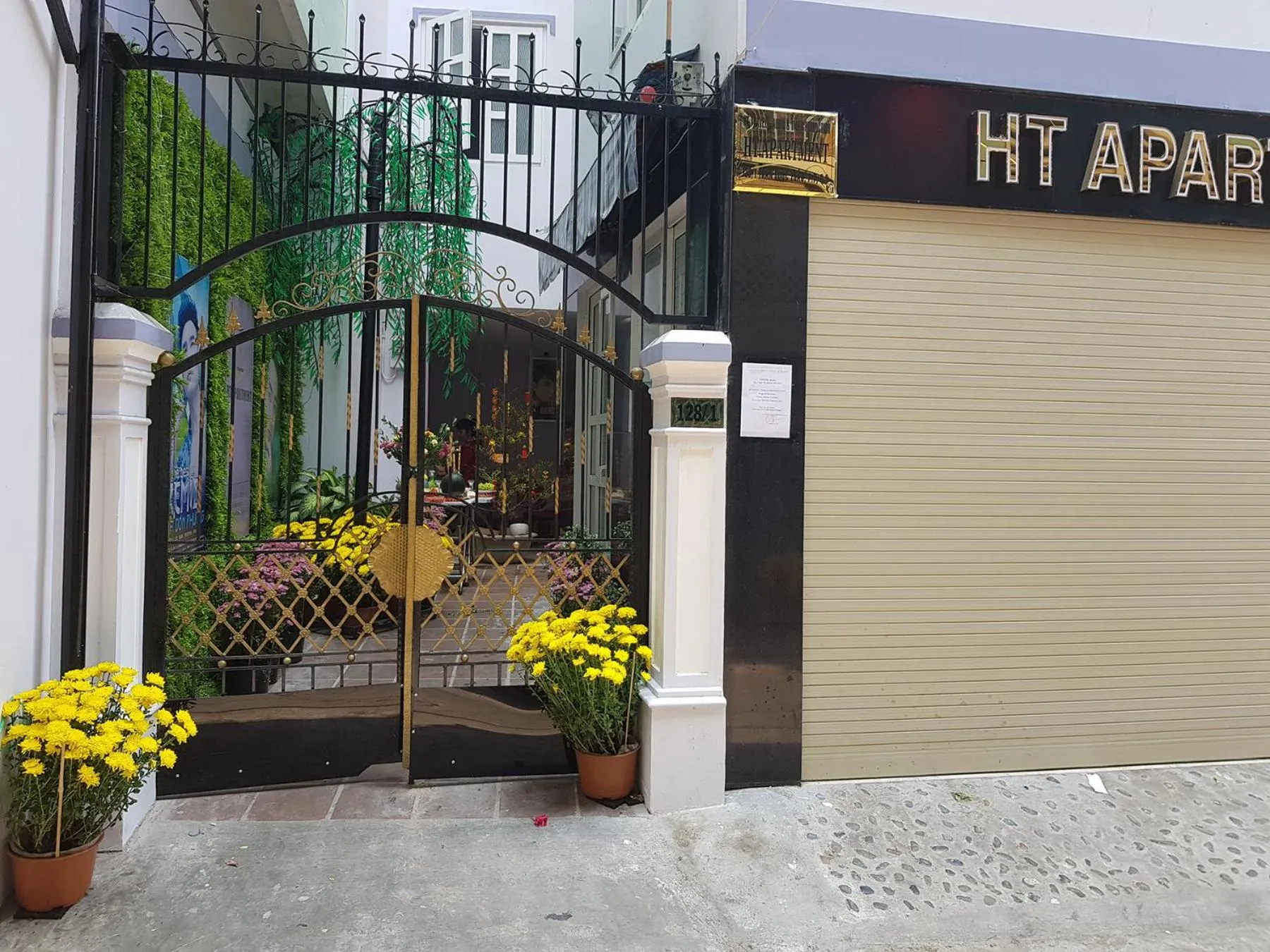 Facade/entrance in HT Hotel Apartment