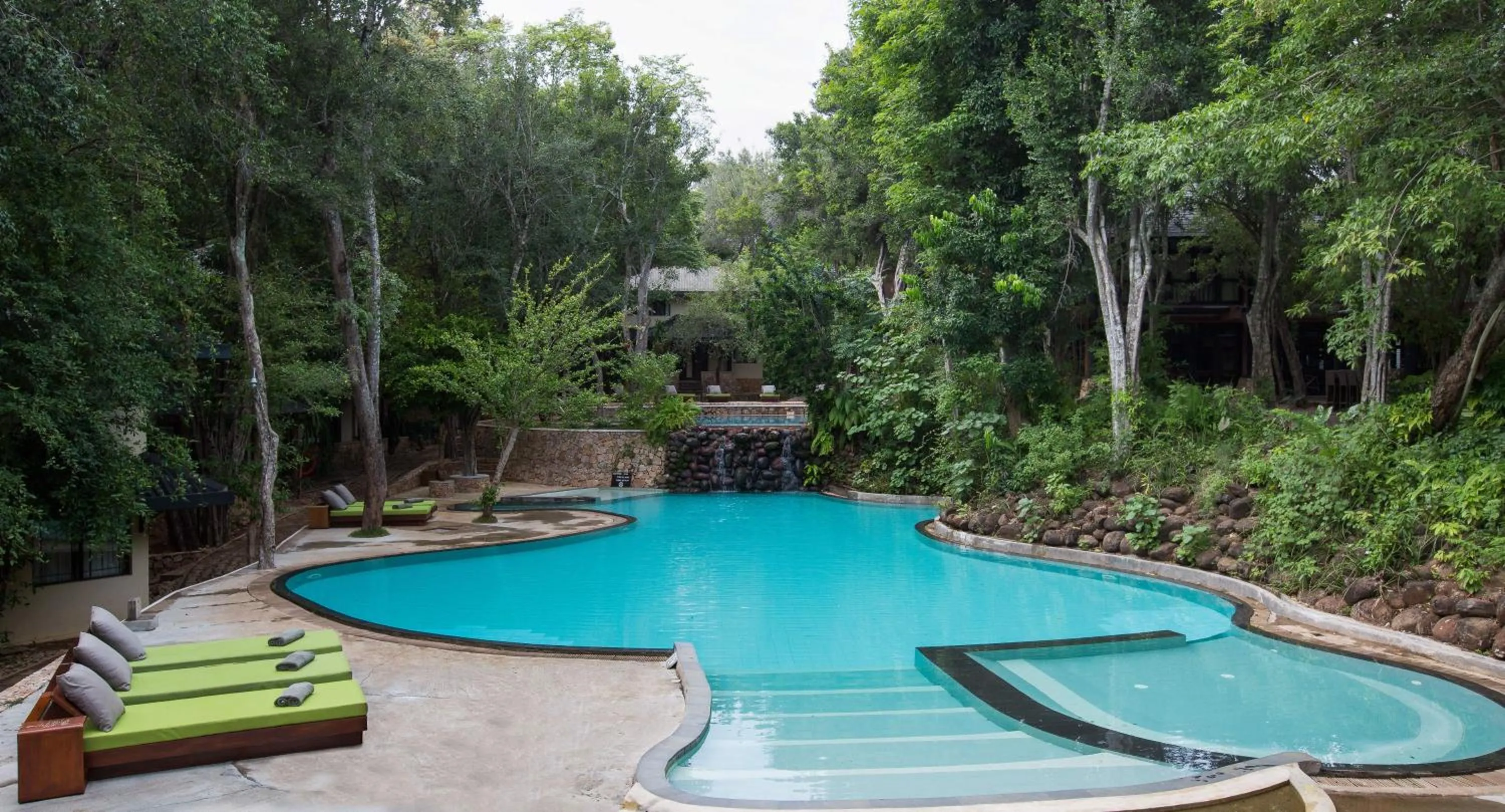 Swimming pool in The Deer Park Hotel