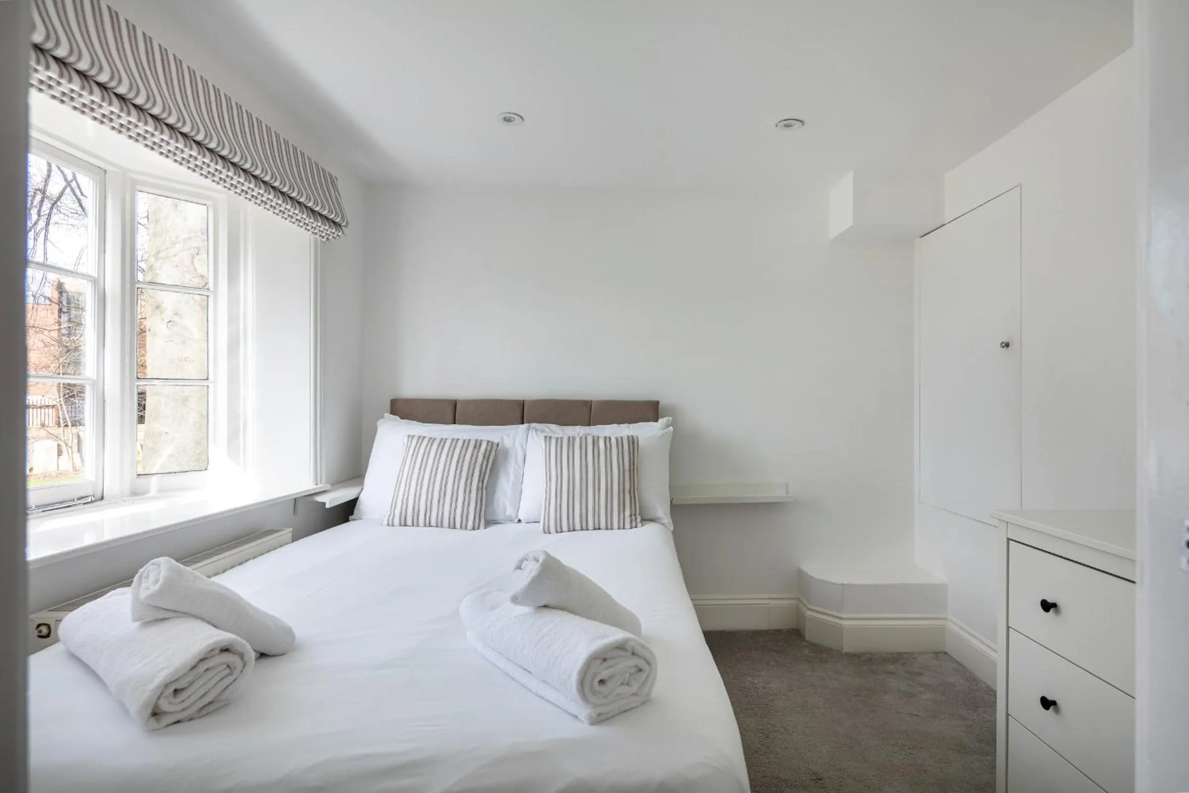 Bedroom, Bed in Castle Properties: The Duchess, 3 Bed Family cottage