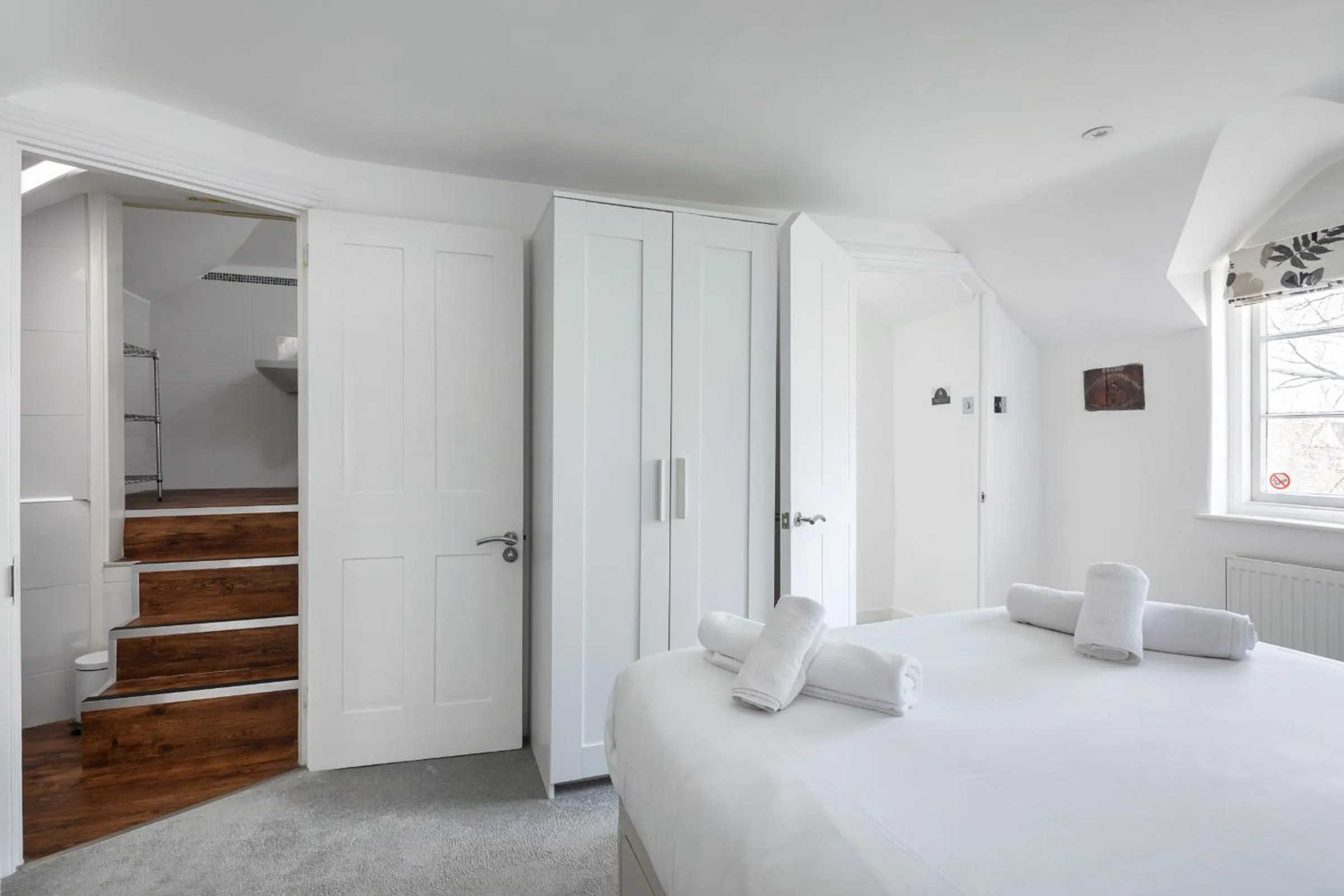 Bathroom, Bed in Castle Properties: The Duchess, 3 Bed Family cottage