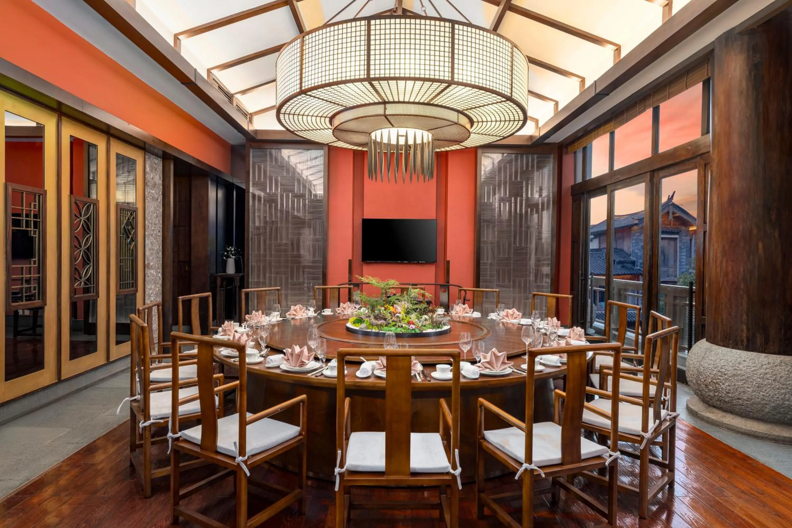 Restaurant/places to eat in InterContinental Lijiang Ancient Town Resort by IHG