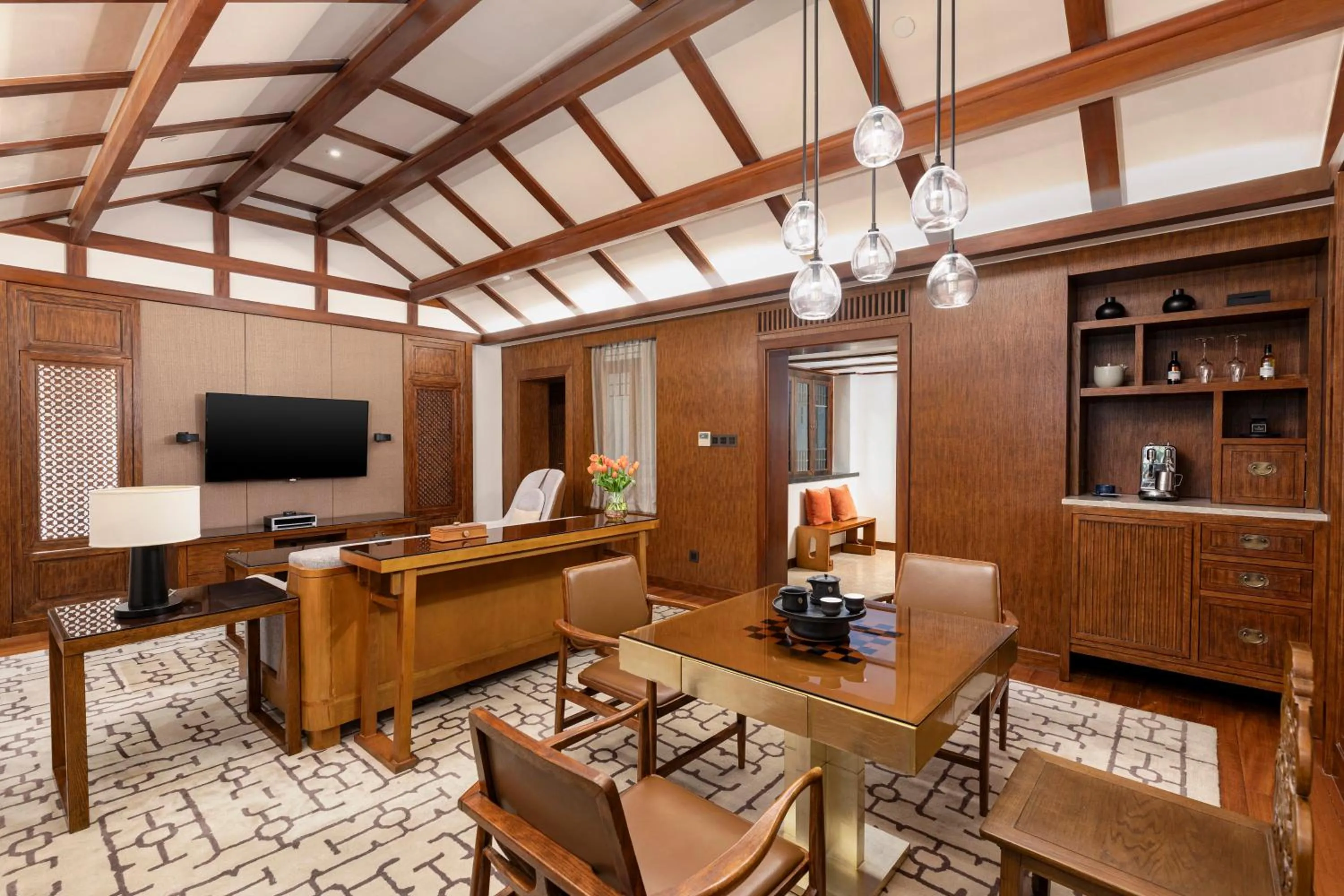 Photo of the whole room in InterContinental Lijiang Ancient Town Resort by IHG