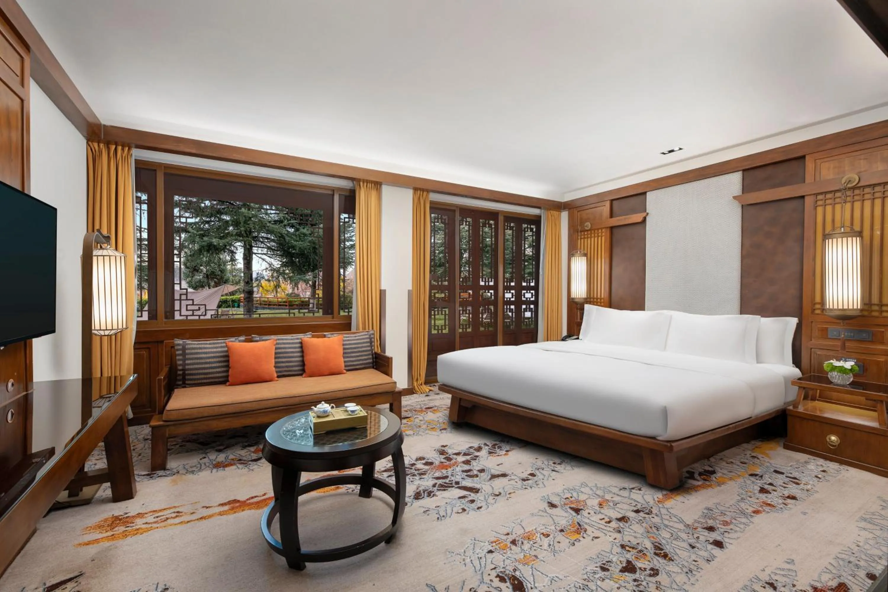 Photo of the whole room, Bed in InterContinental Lijiang Ancient Town Resort by IHG