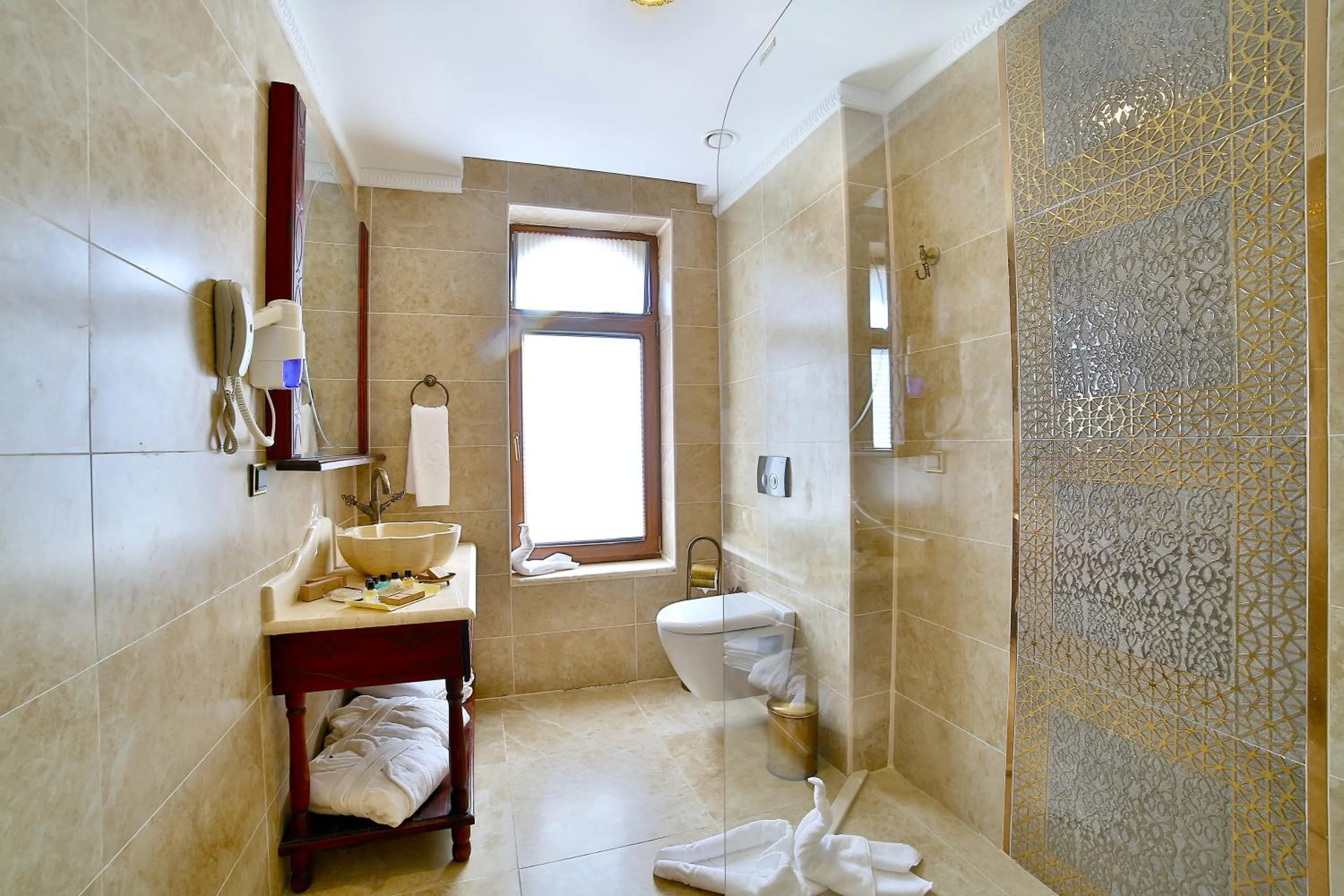 Shower in Kaya Ninova Hotel