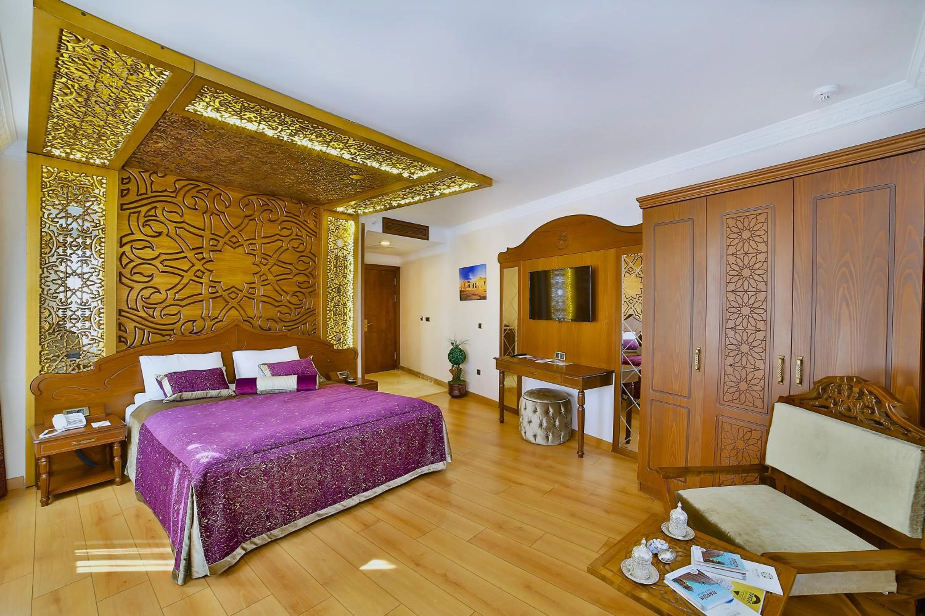 Photo of the whole room, Bed in Kaya Ninova Hotel