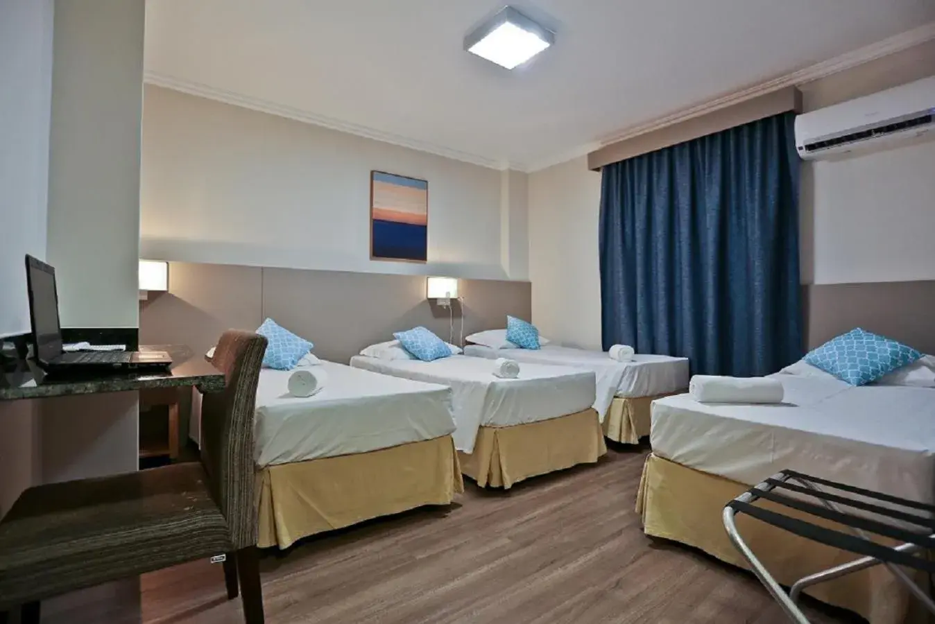 Luxury Quadruple Room in Sandri City Hotel Luxury Quadruple Room in Sandri City Hotel