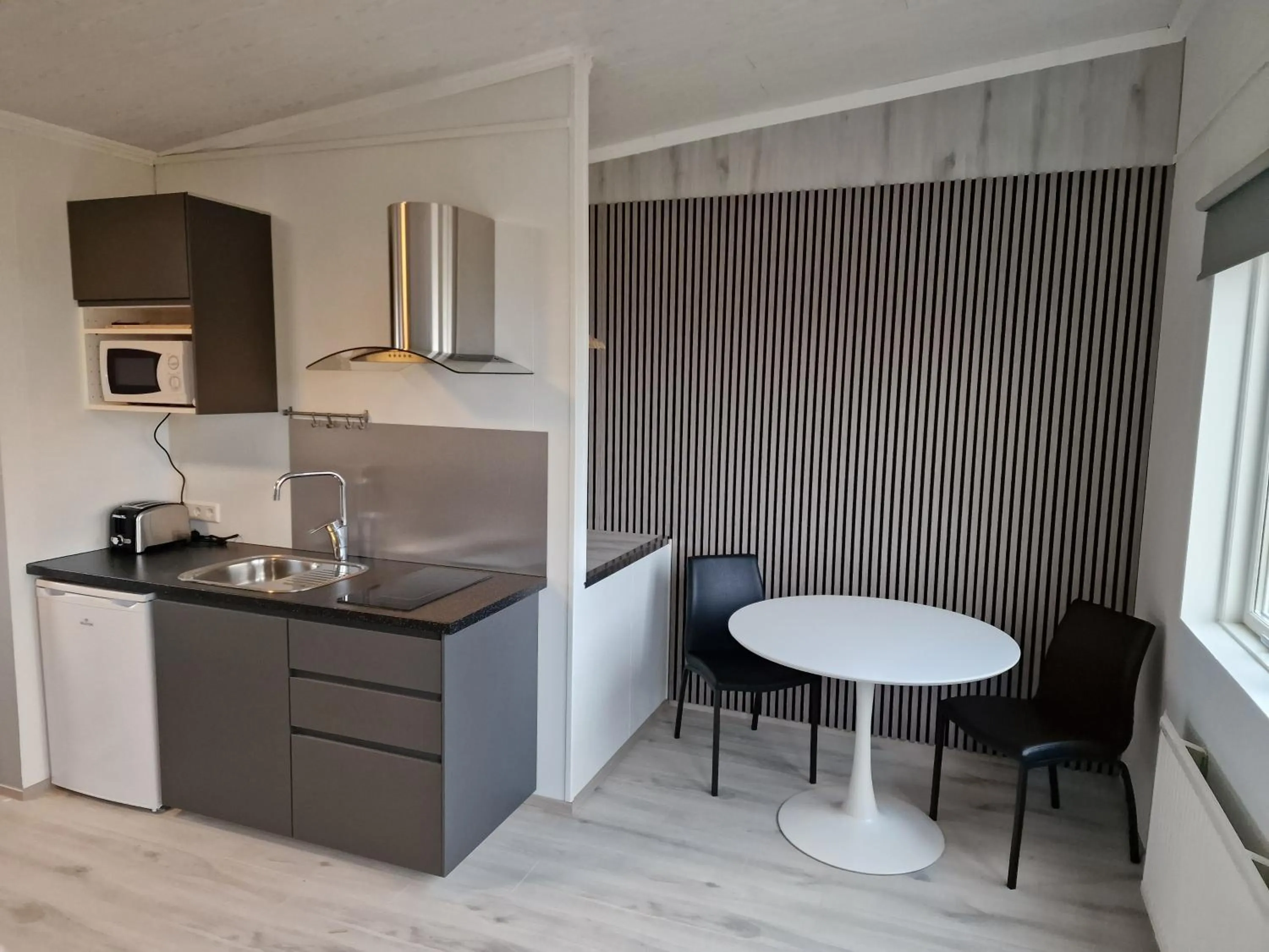 Kitchen or kitchenette in Aurora Cabins