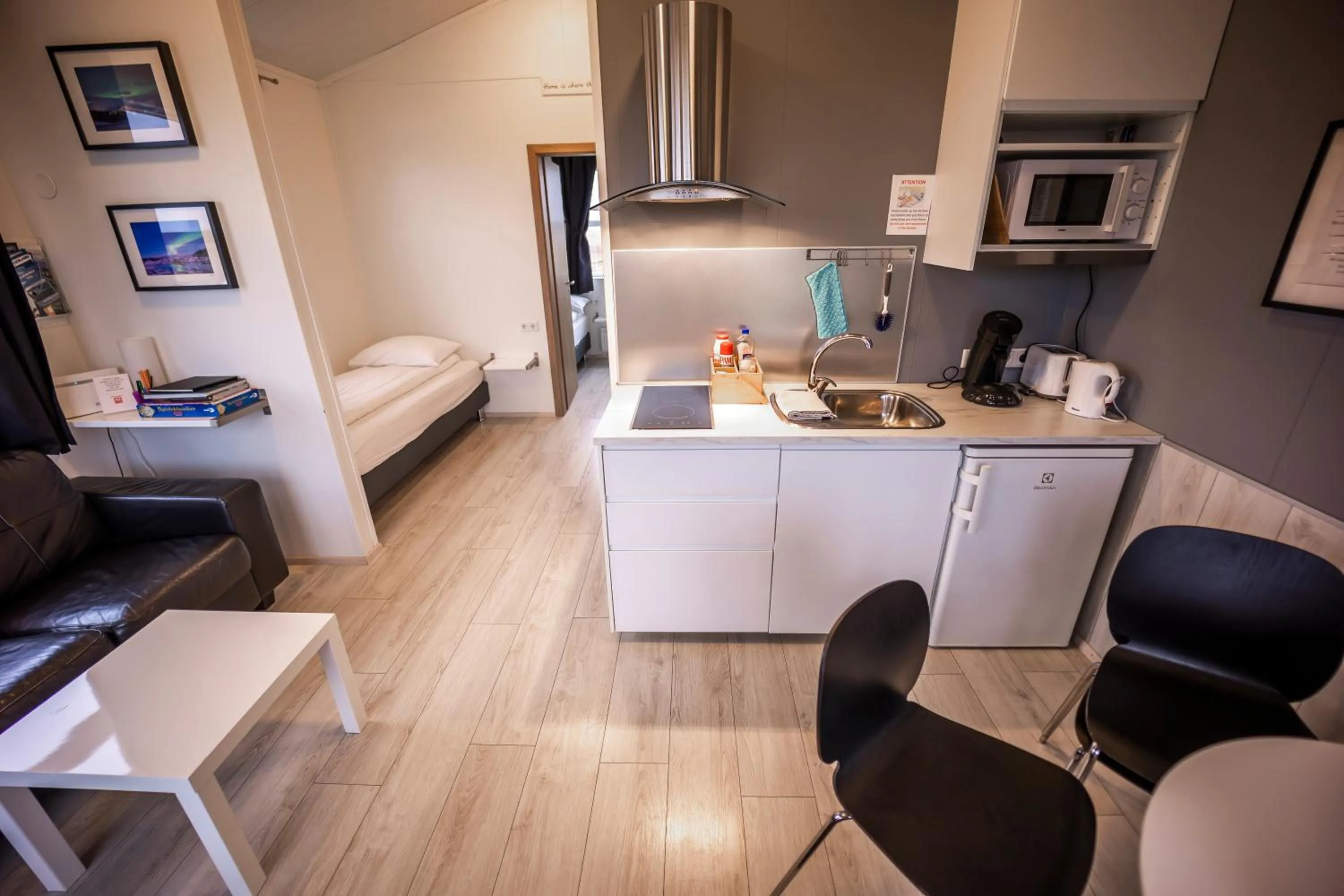 Kitchen or kitchenette in Aurora Cabins