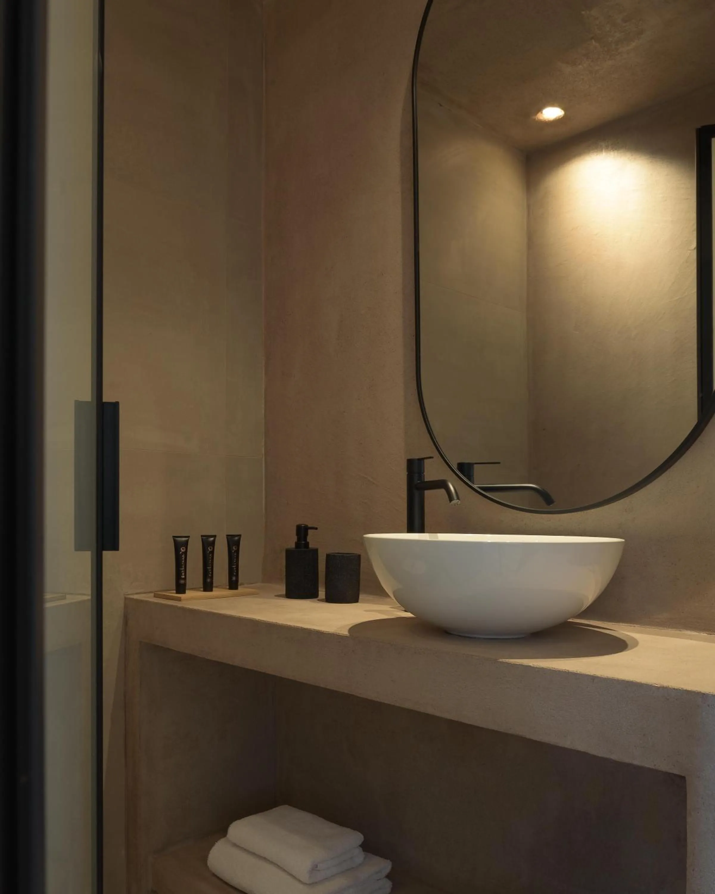 Bathroom in Sergios Hotel