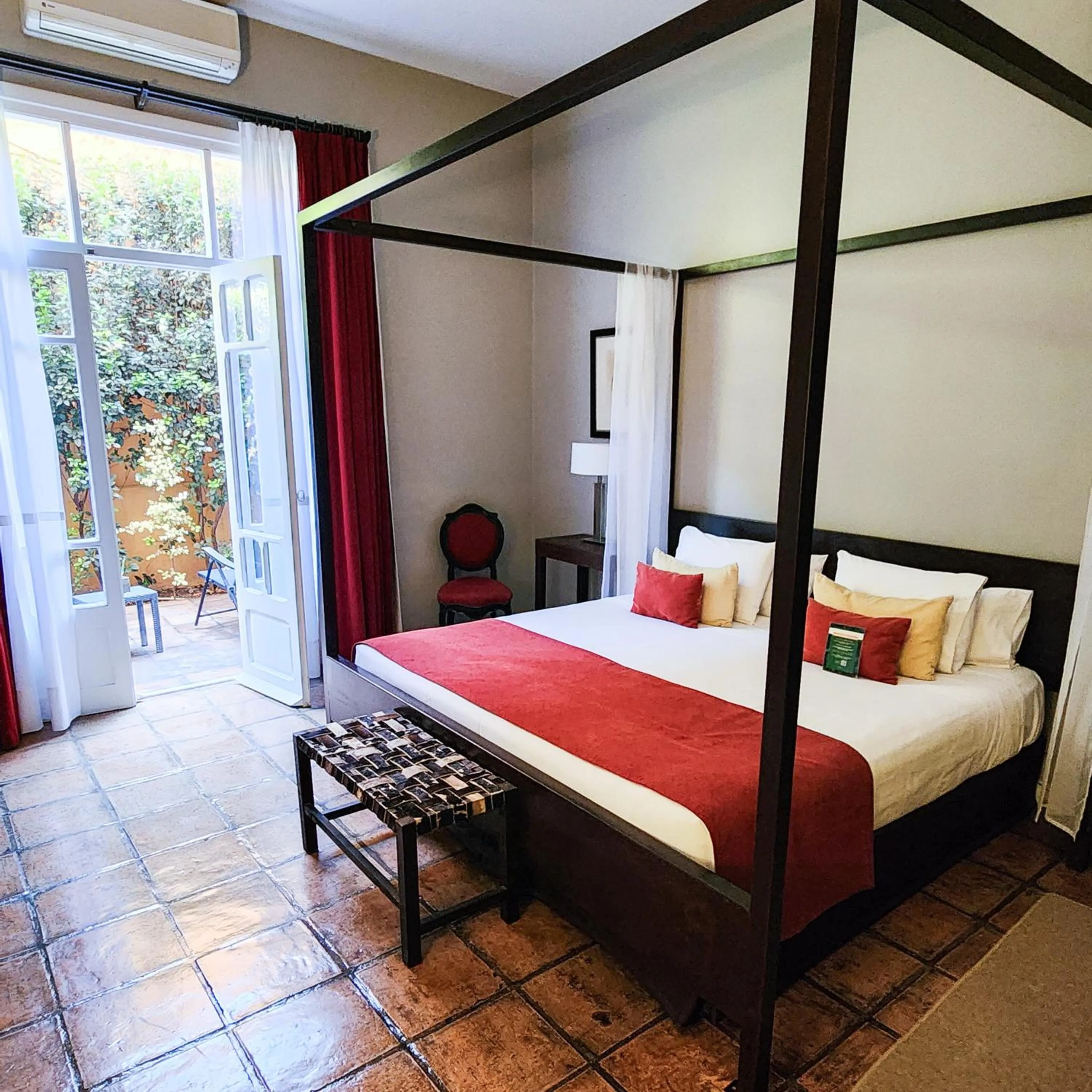 Bed in Legado Mitico Salta Hotel Boutique