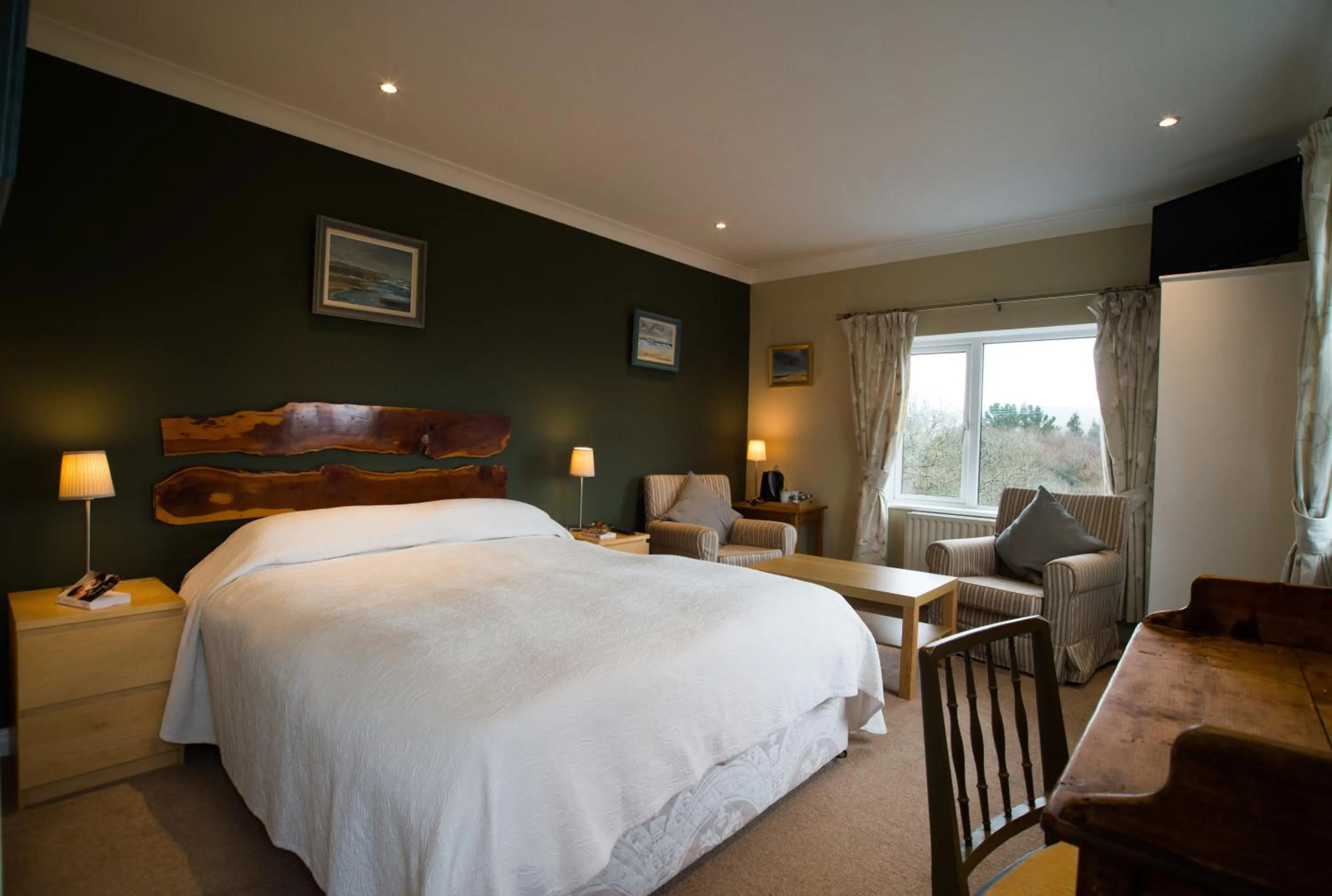 Bed in Sharamore House B&B