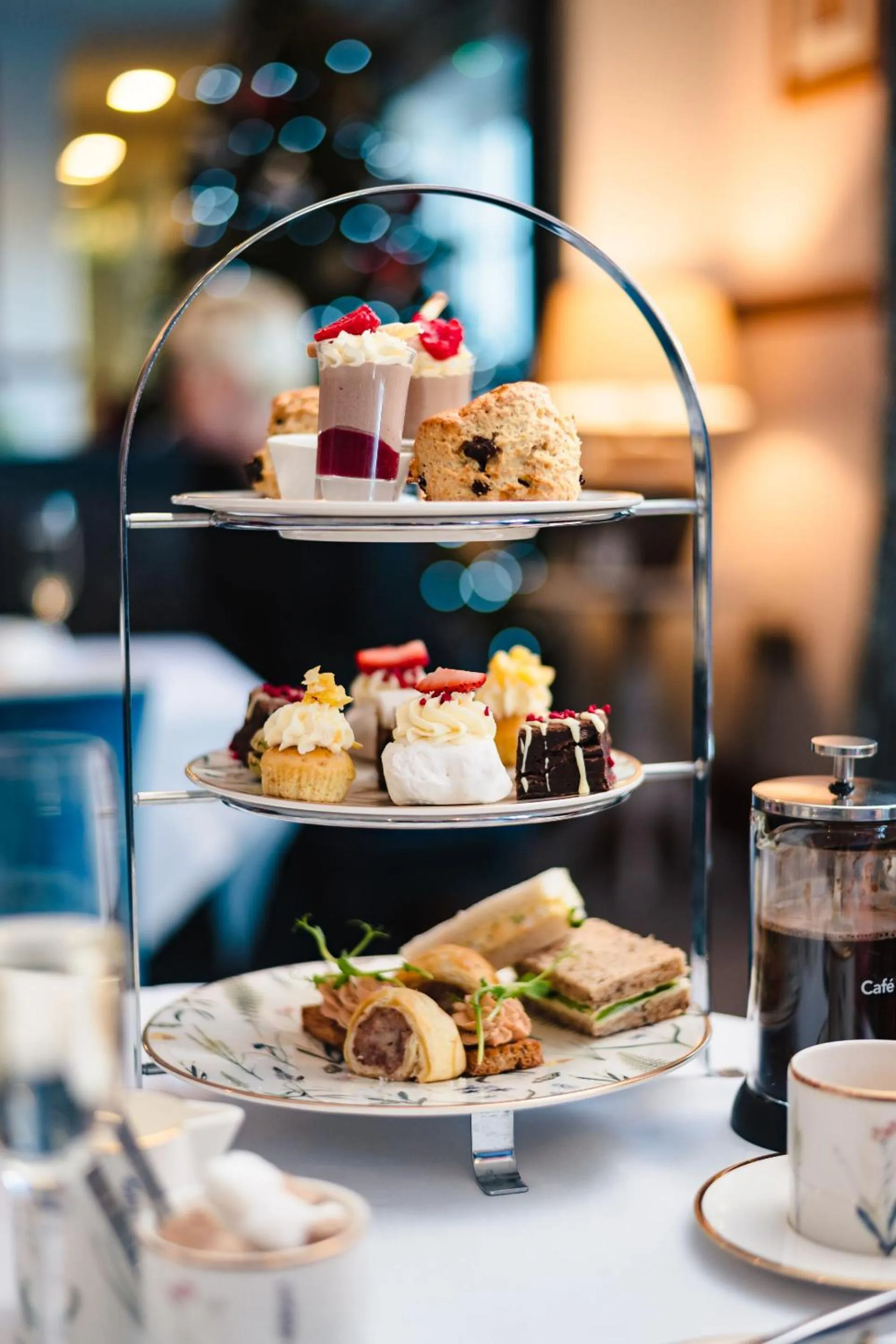 Dining area in Crown Lodge Hotel