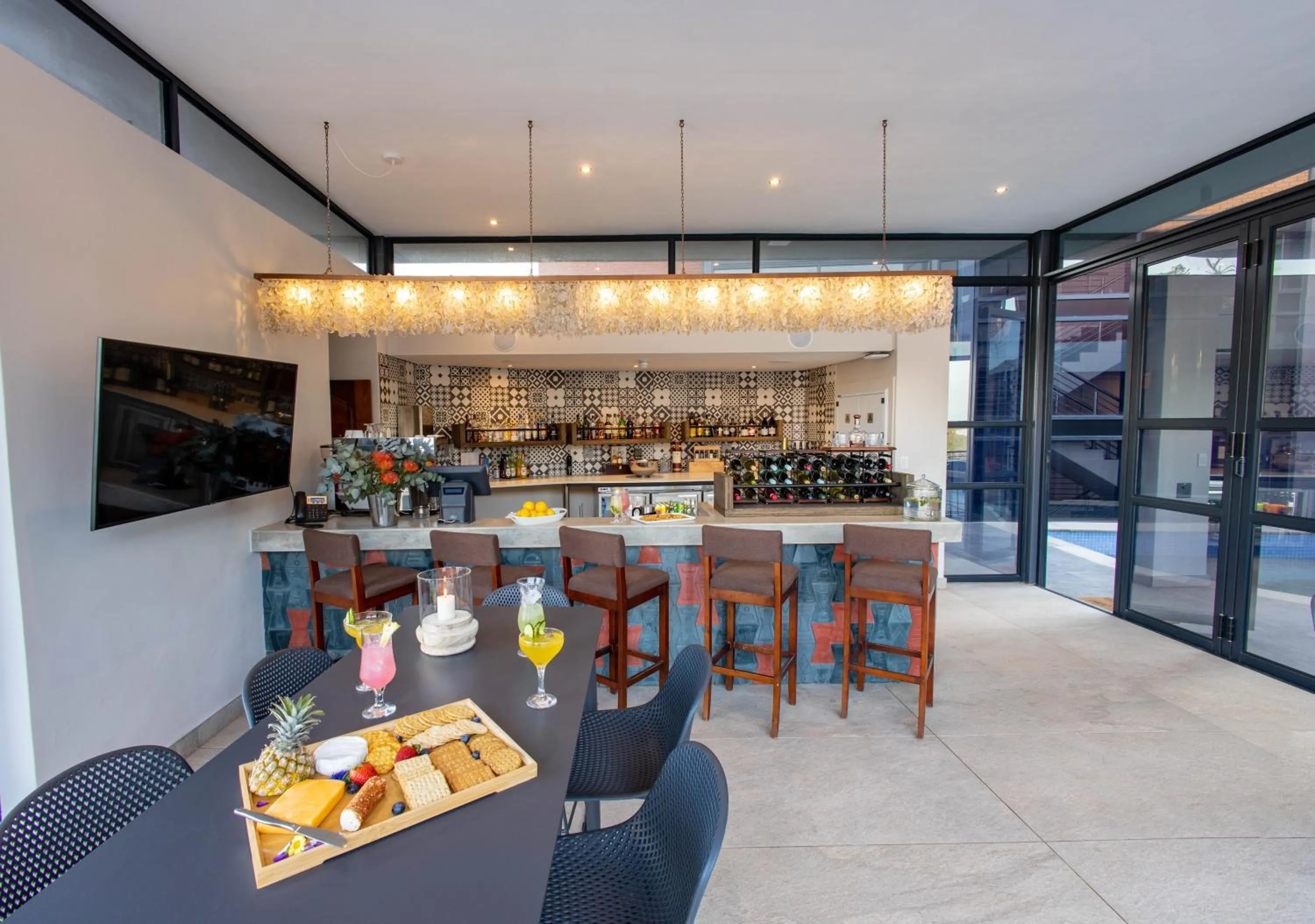 Lounge or bar in Angels View Hotel