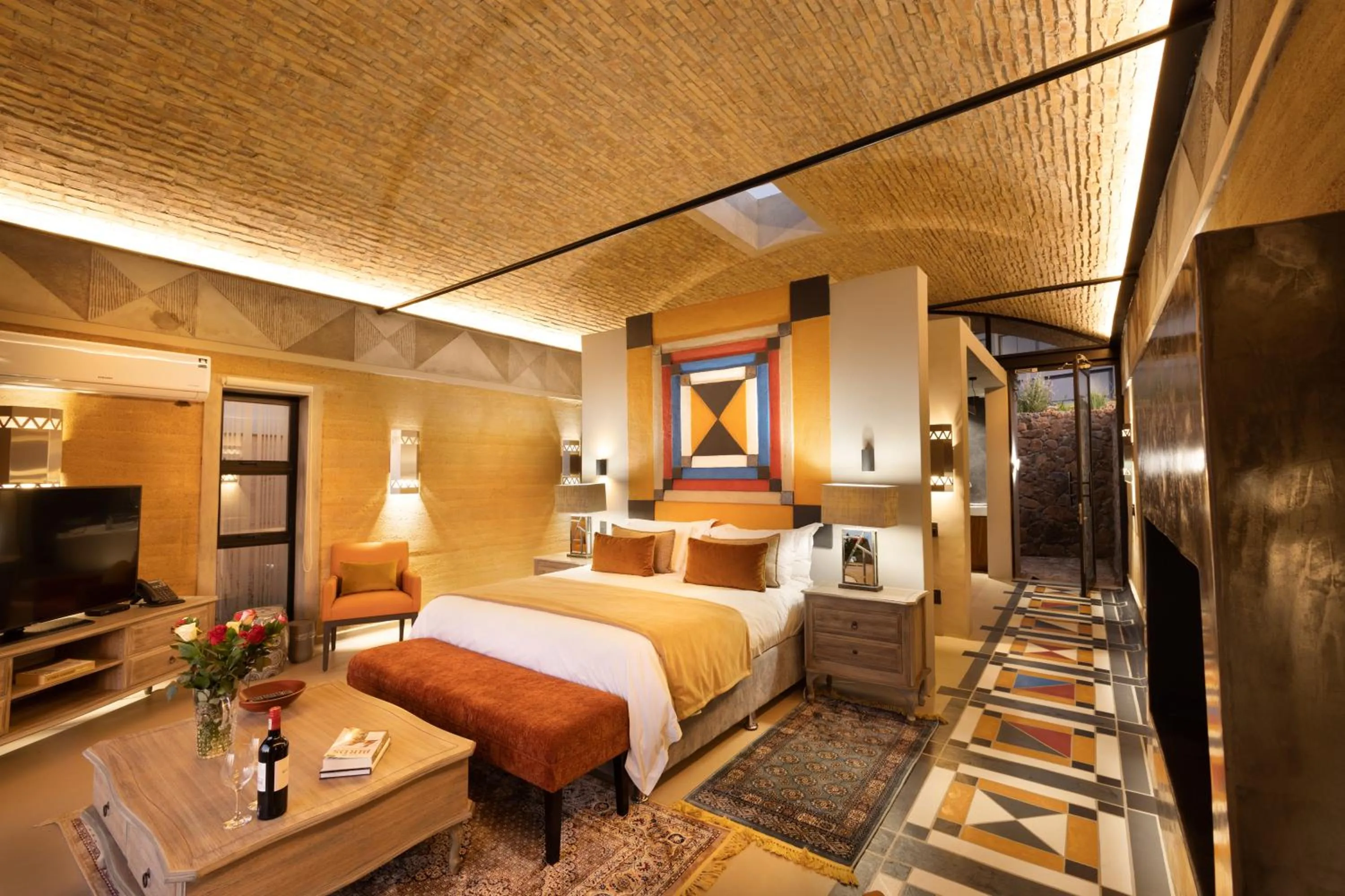 Photo of the whole room, Bed in Angels View Hotel