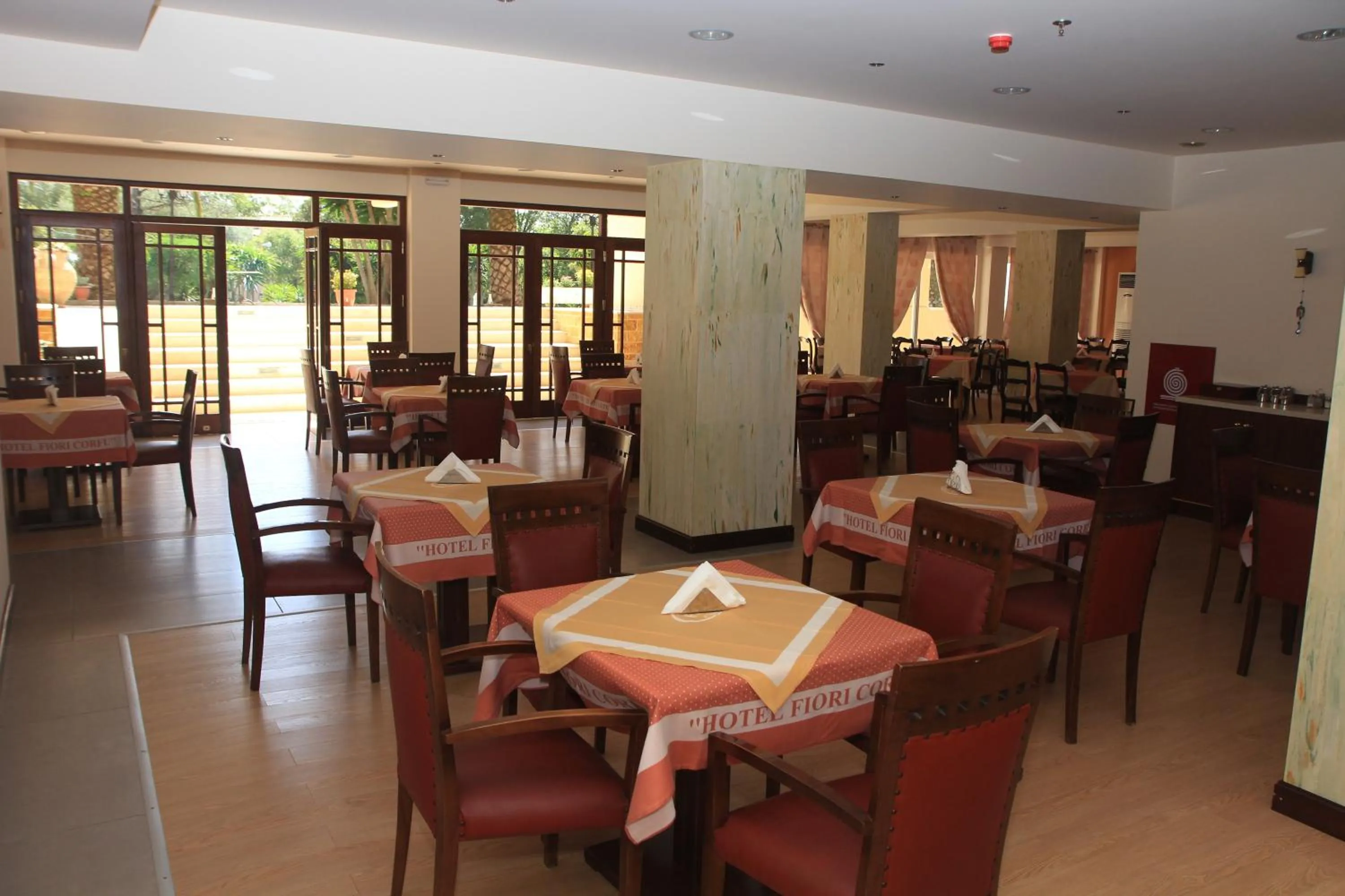 Restaurant/places to eat in Fiori Hotel